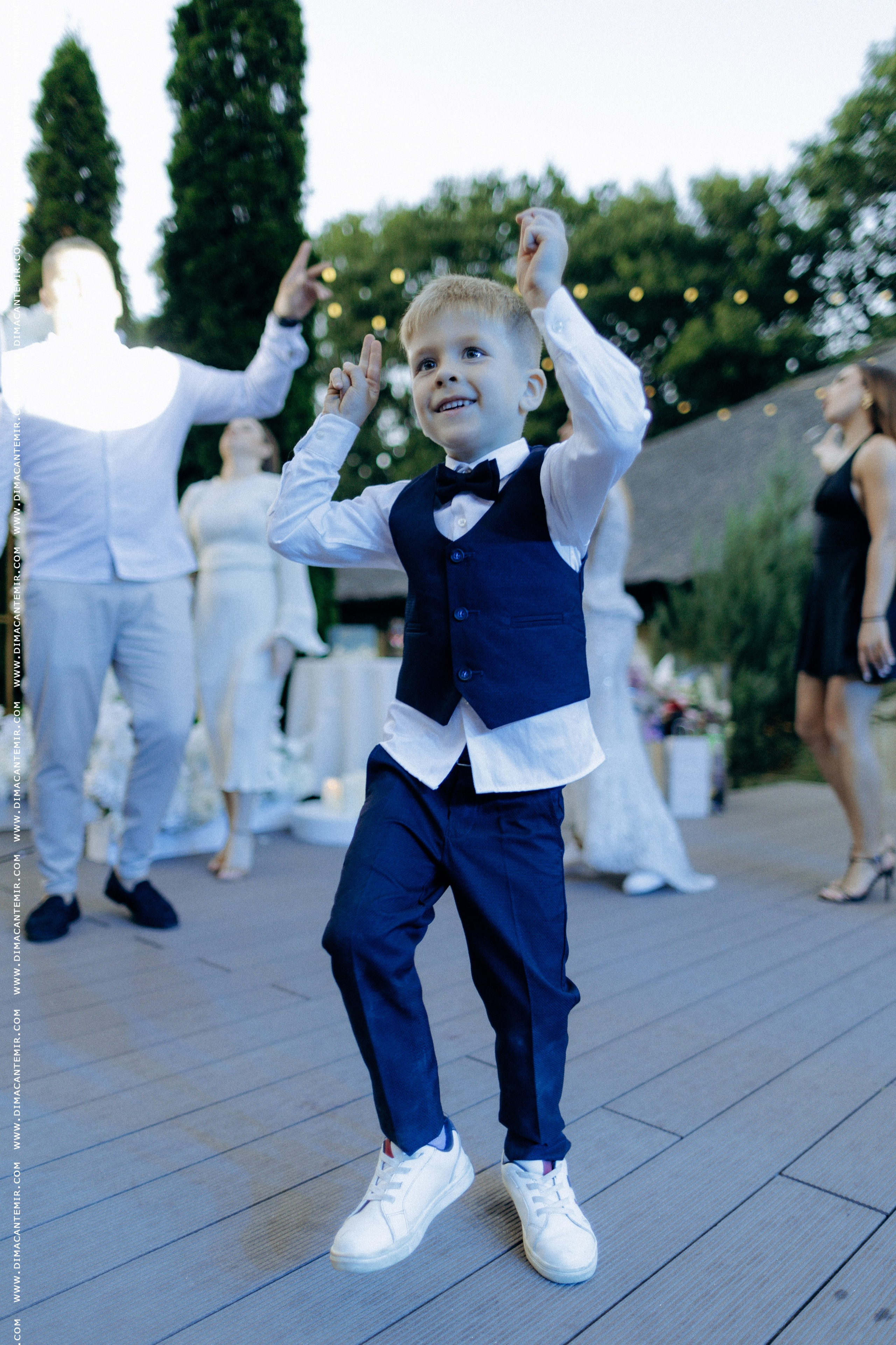 TUDOR & ALIONA | Gril Parc. Fotograf de nuntă în Chisinau, Moldova. Poze și Video Comerciale