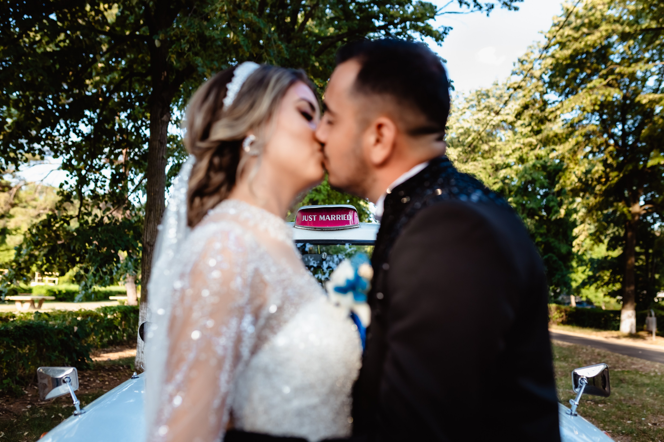 Mireasa in cimitir. Stefan Teodorescu — Fotograf de Nunta