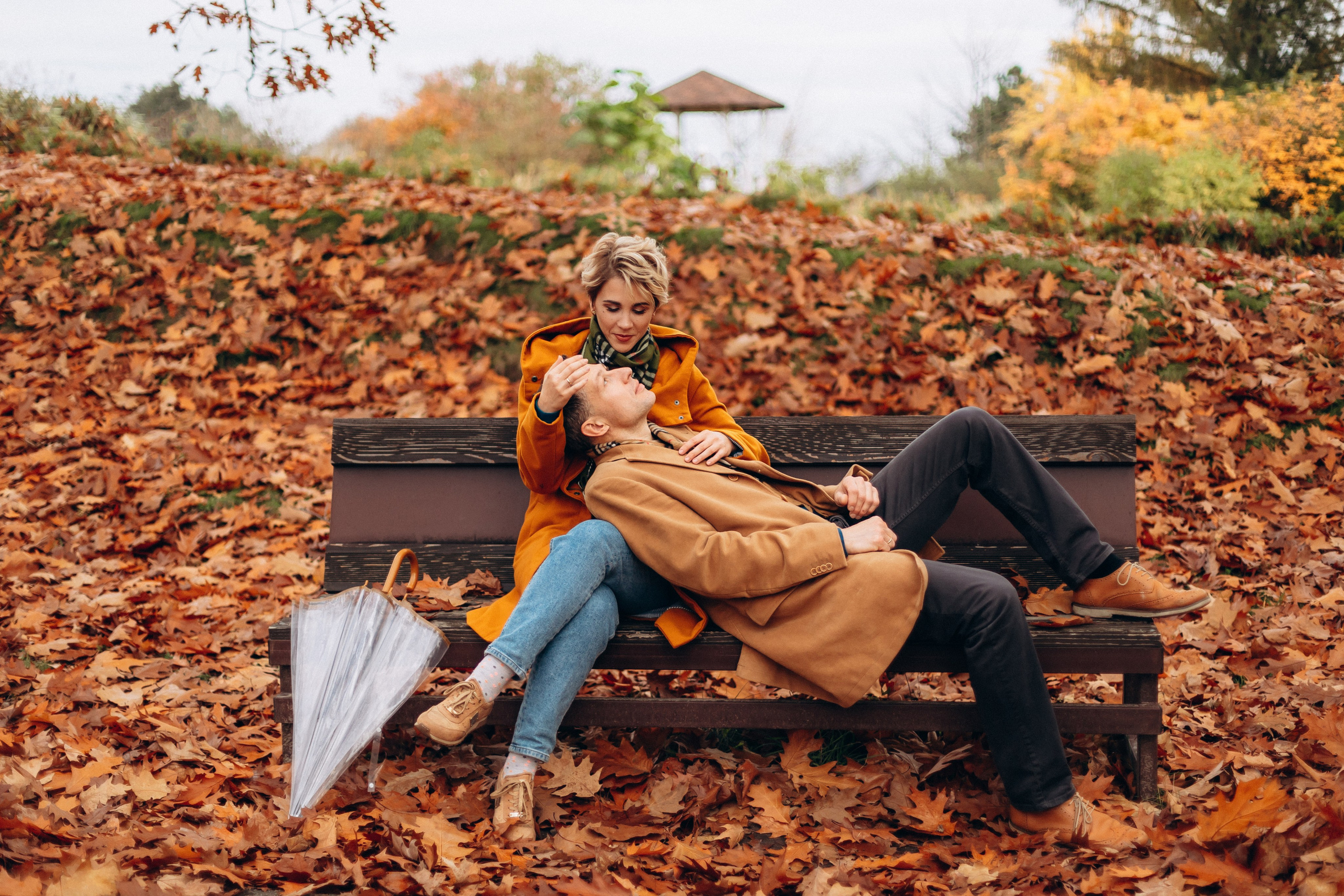 Autumn love. Wedding and Family Photograph