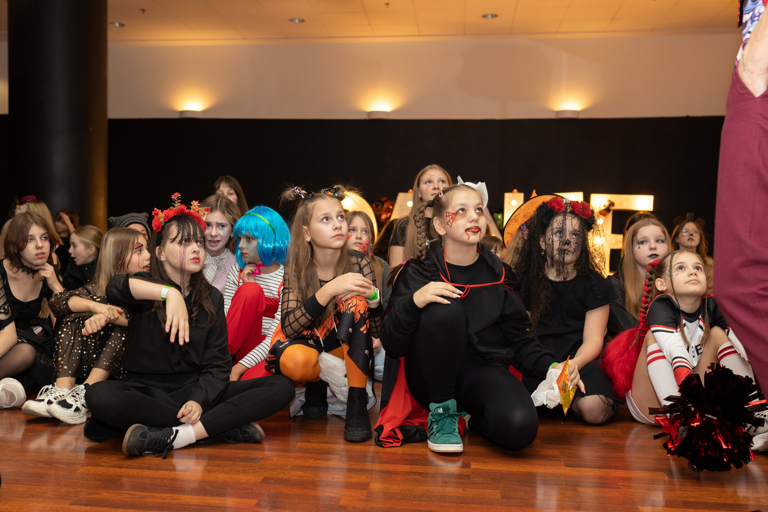 Leo dance studio Helloween 2025. Семейный и детский фотограф в Варшаве Мила Бобровская