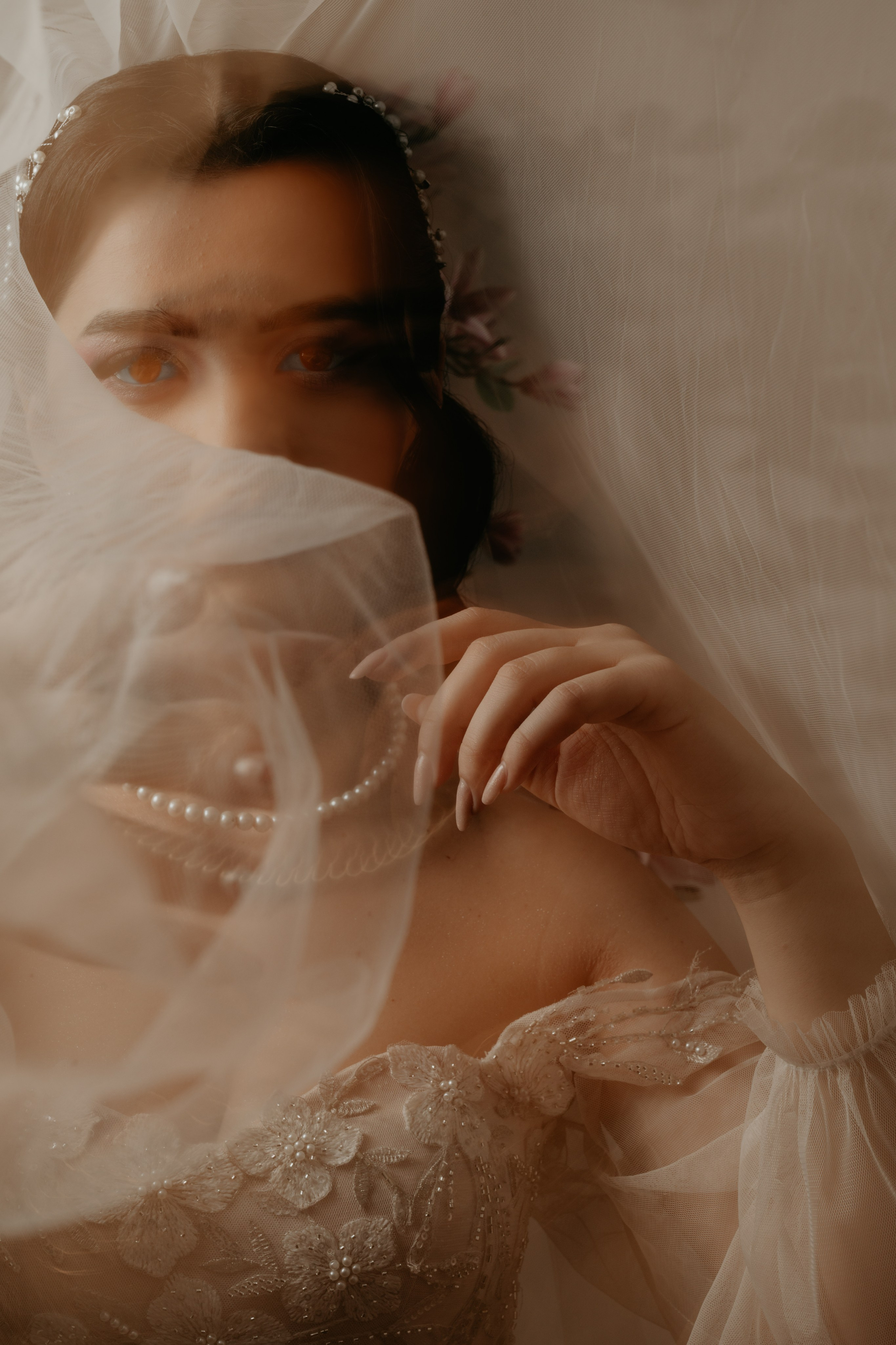 detaliu voal cu efect cinematic – fotografie bridal Belgia