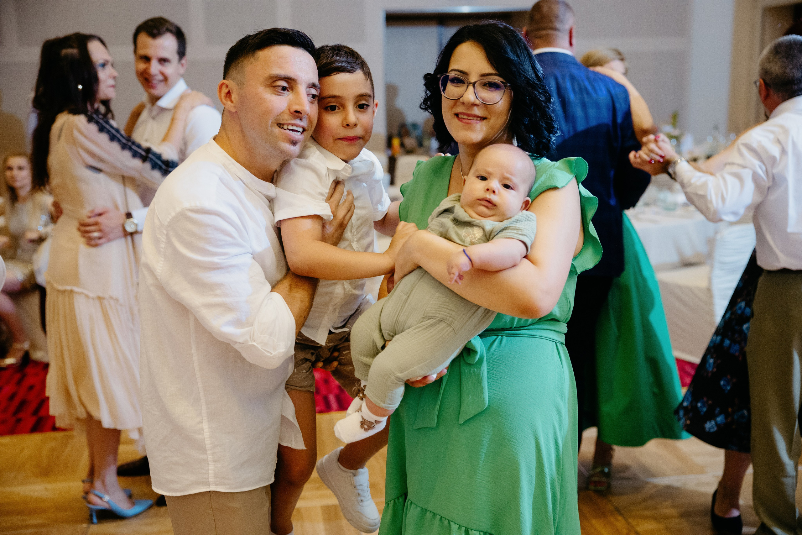 Fotografie De Botez MdimaFotoStudio. MDimaFotoStudio. Fotograf de nuntă, evenimente private și de familie