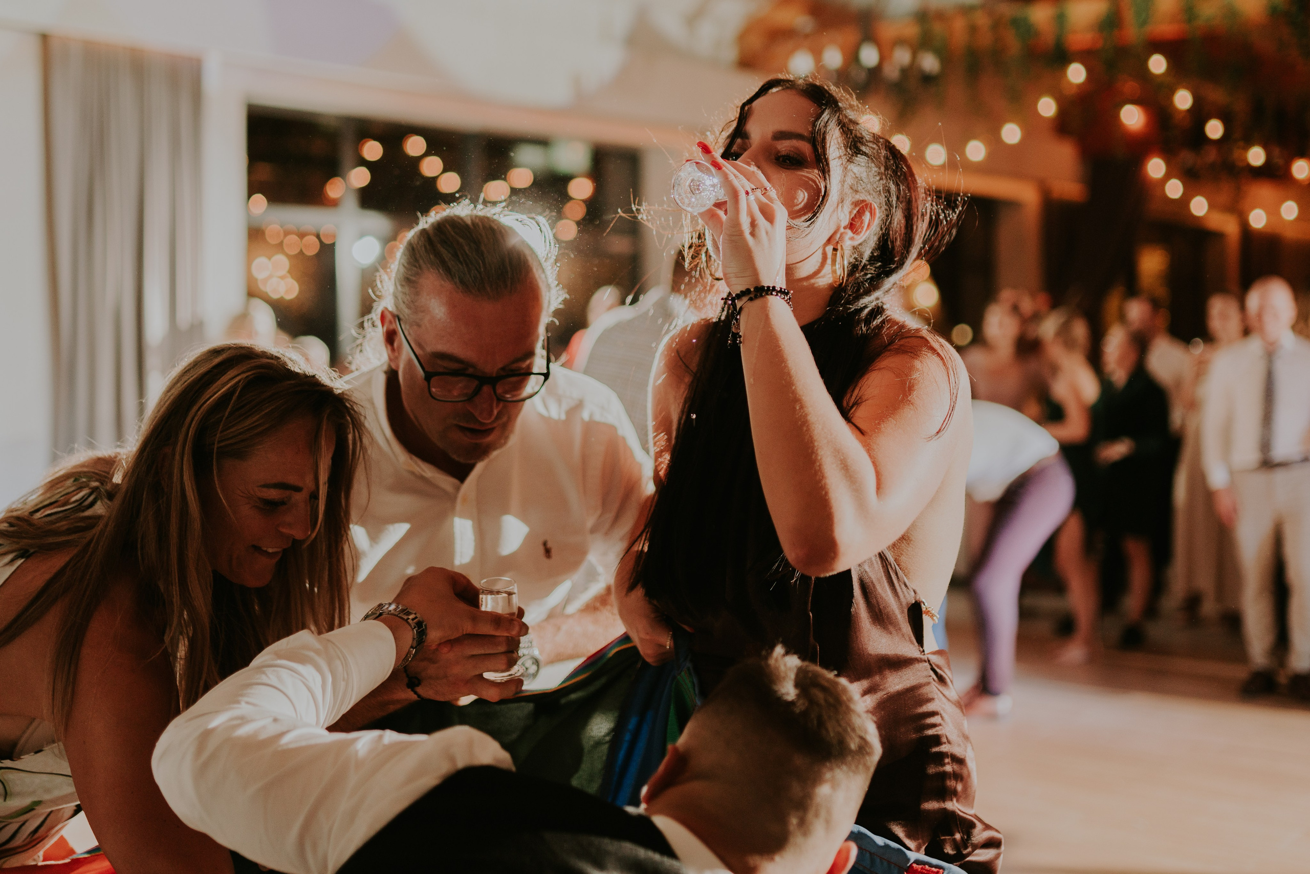 Sala Koralowa w Jaworzu: Opowieść o ślubie Nikoli i Kacpra. Karkowskafoto - fotografia miłości