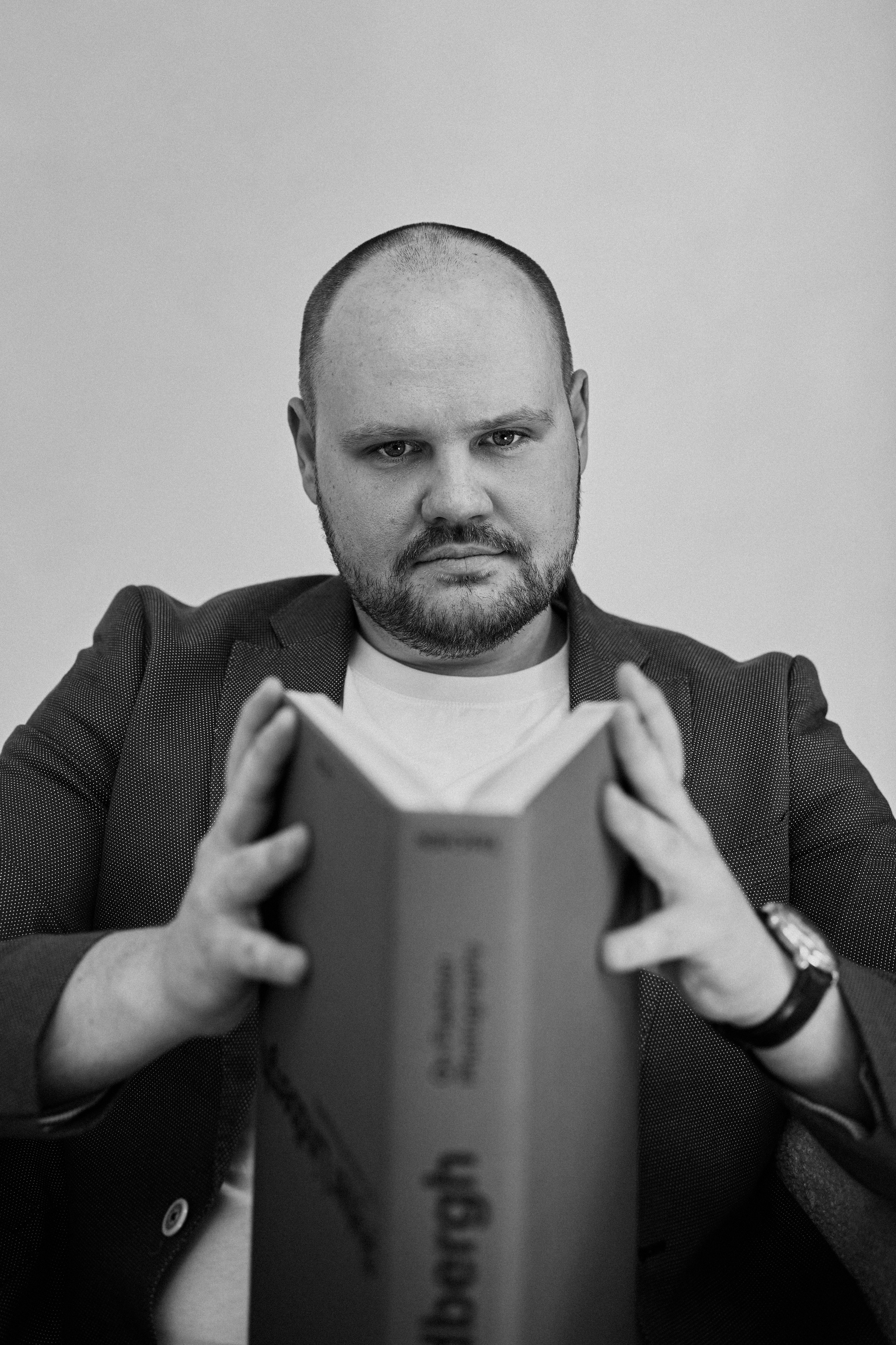 Денис. Бизнес портрет. Фотограф в Барселоне Жанна Захарченко