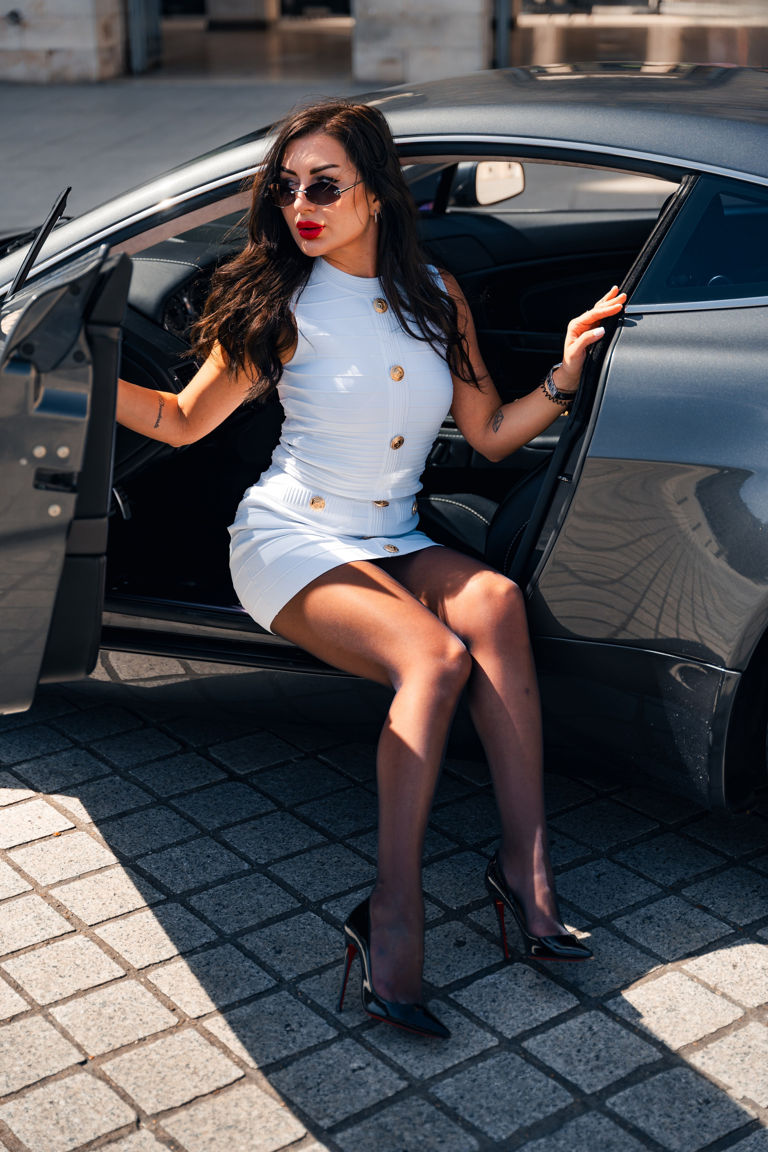 Mary x Aston Martin Vantage. Photographer in Paris — Vitalii Motruk