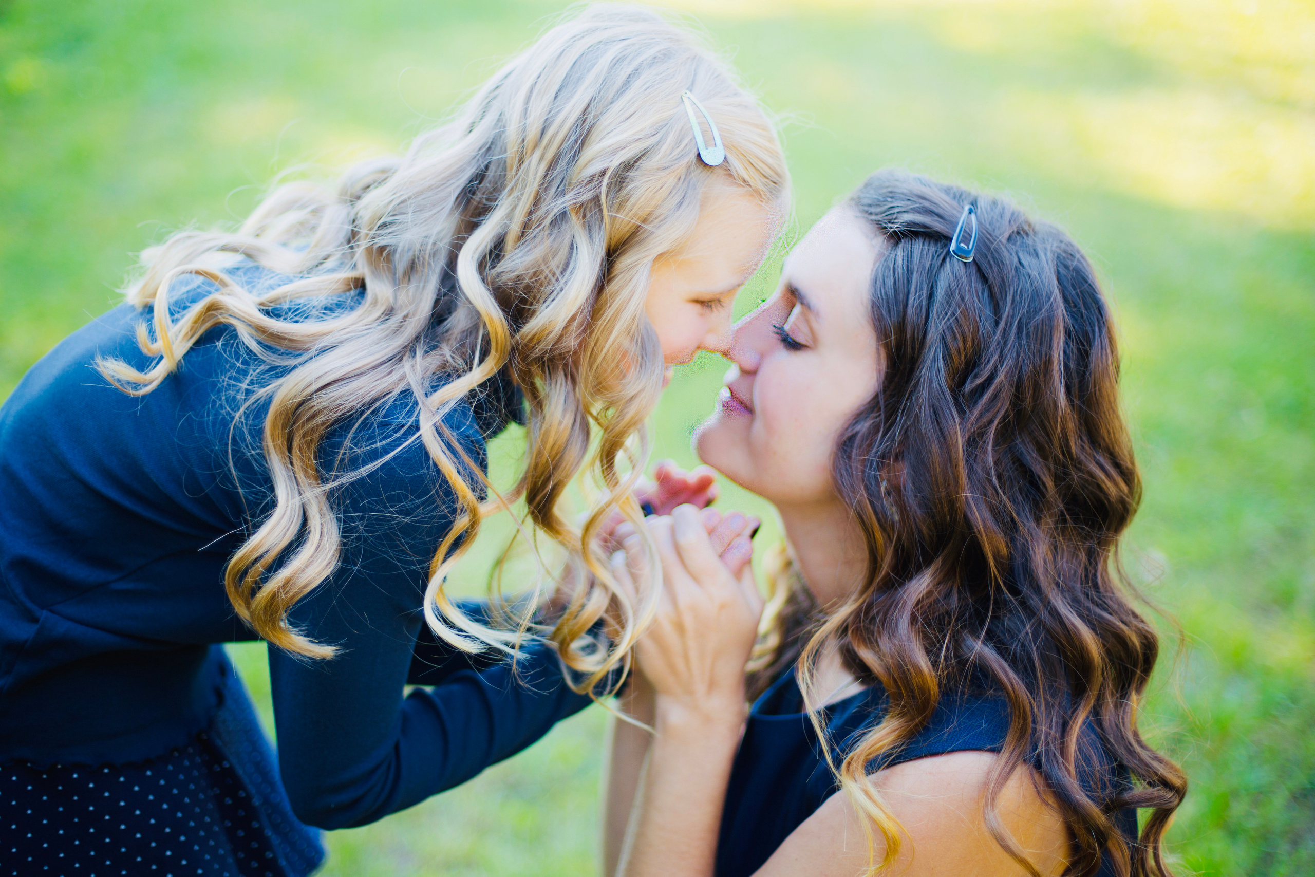 Mutter/Vater und Kind. Jana Heidebrecht