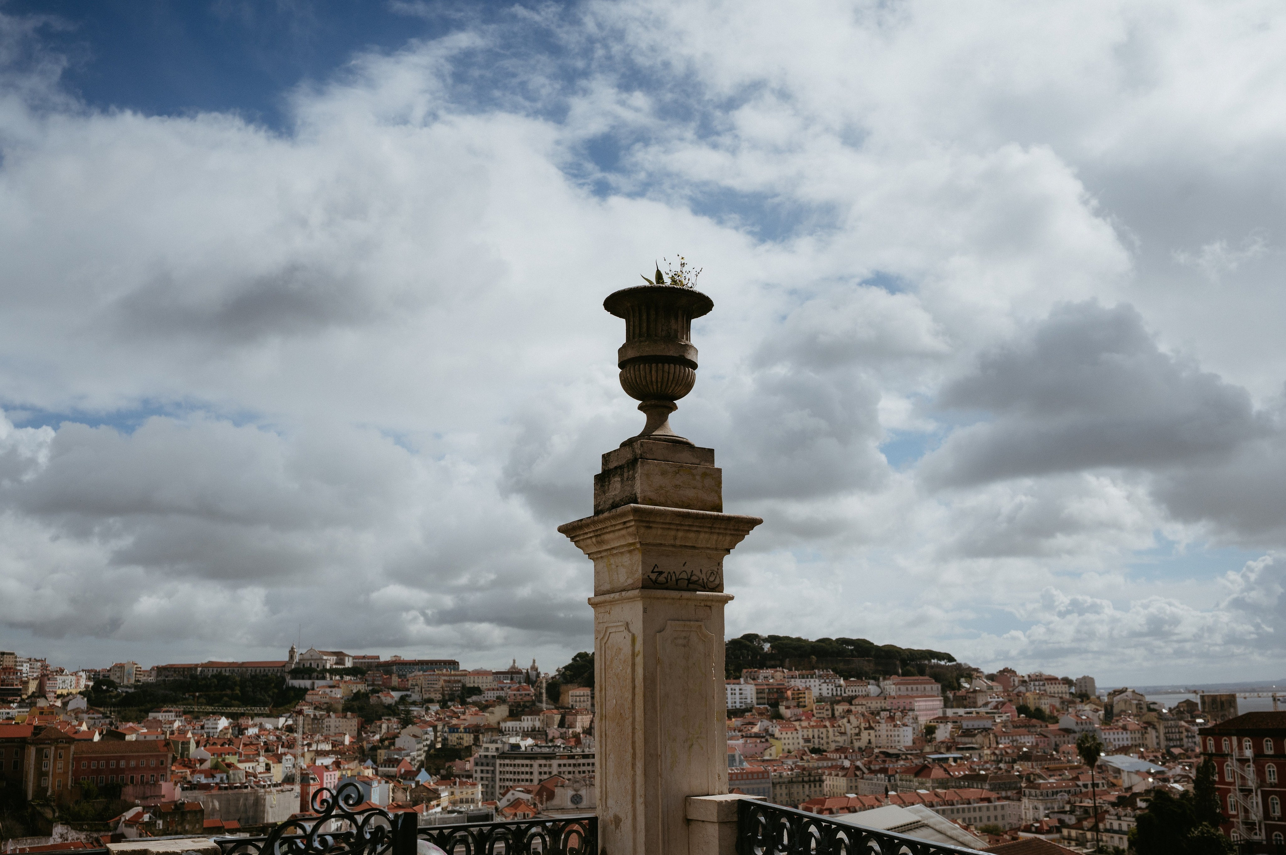 Ședință foto romantică în Lisabona – Inspirație pentru fotografiile de nuntă. Valentin Melen - fotograf de nunta 🤍