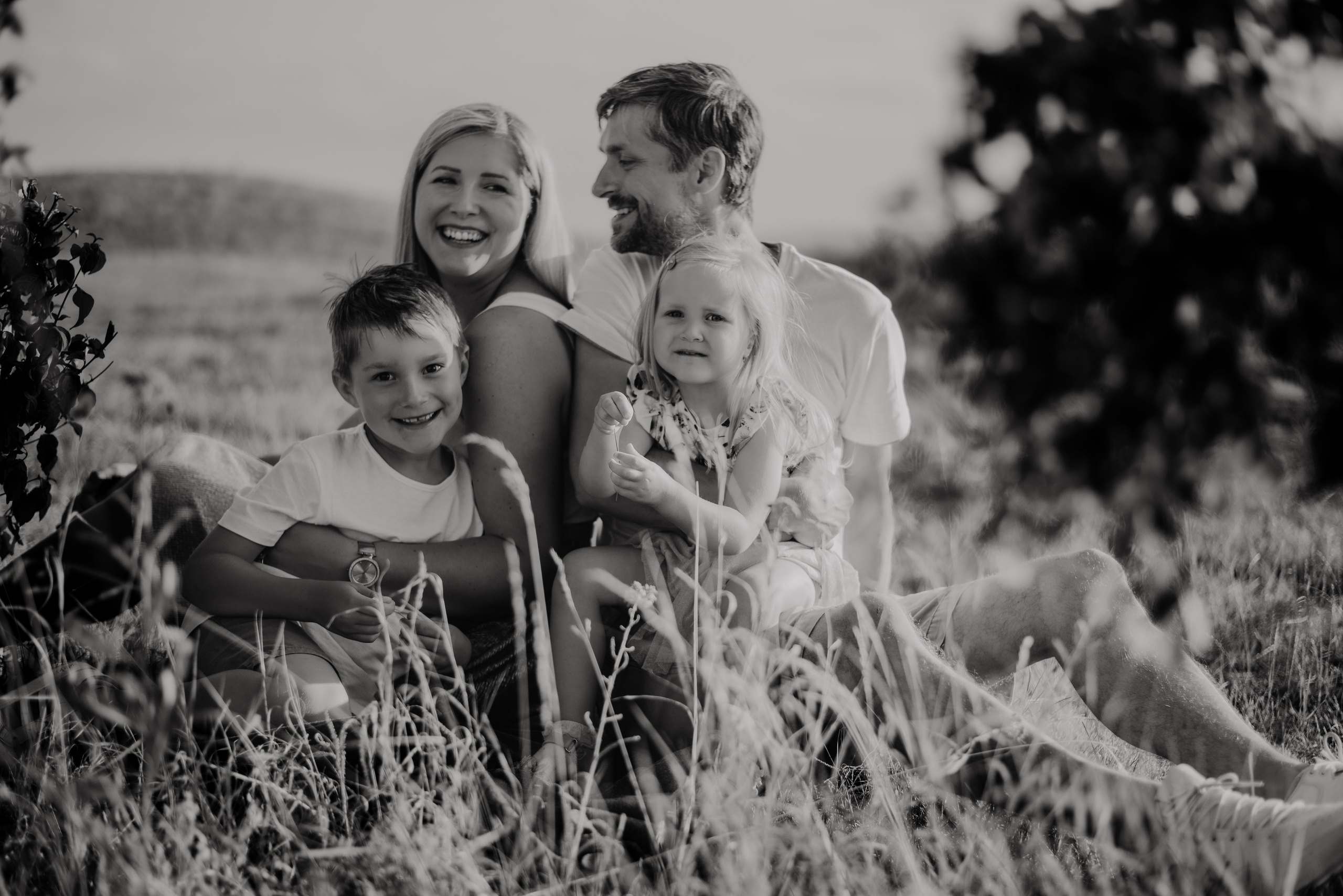 Lucka and family. Lifestyle, wedding and family photographer