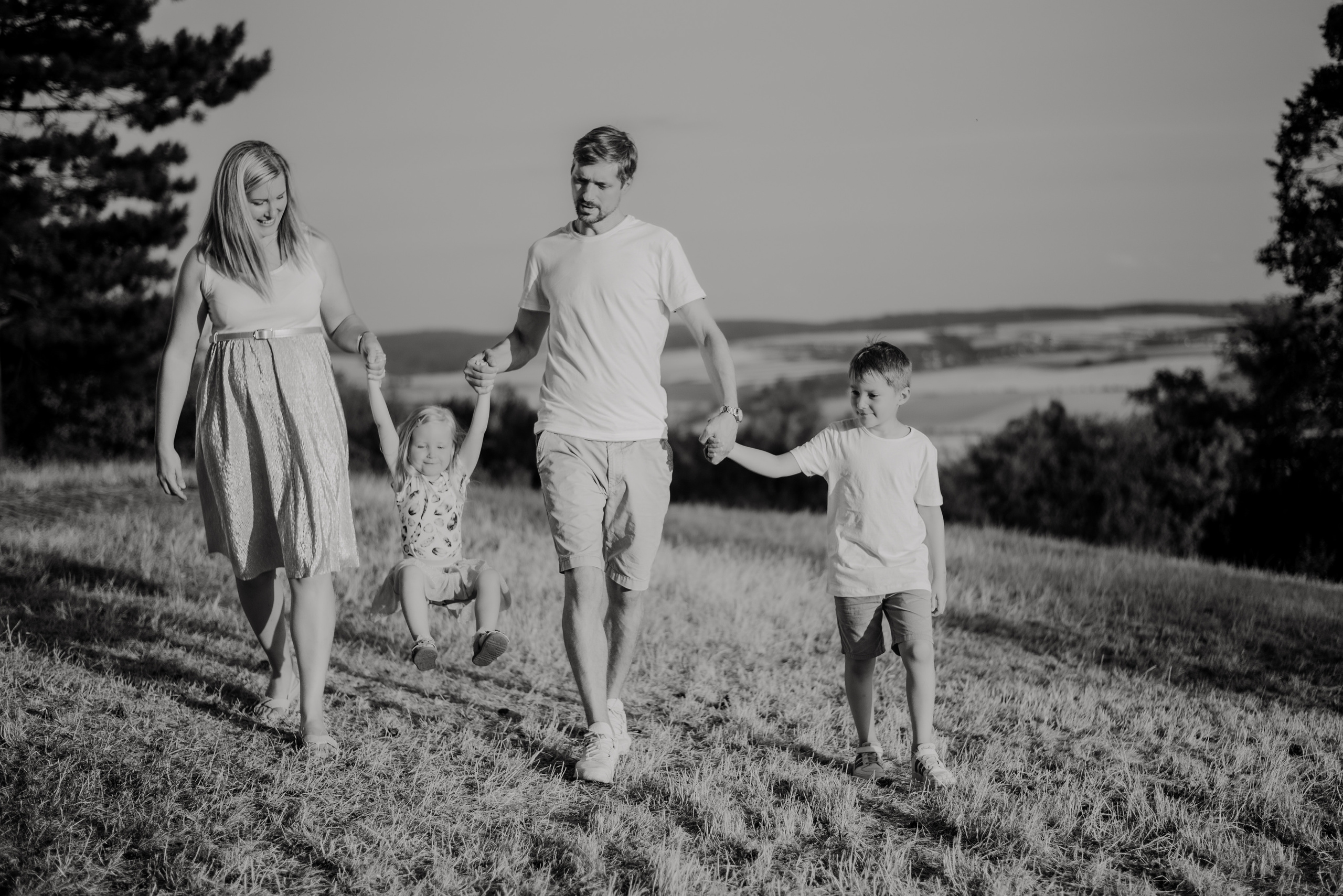 Lucka and family. Lifestyle, wedding and family photographer