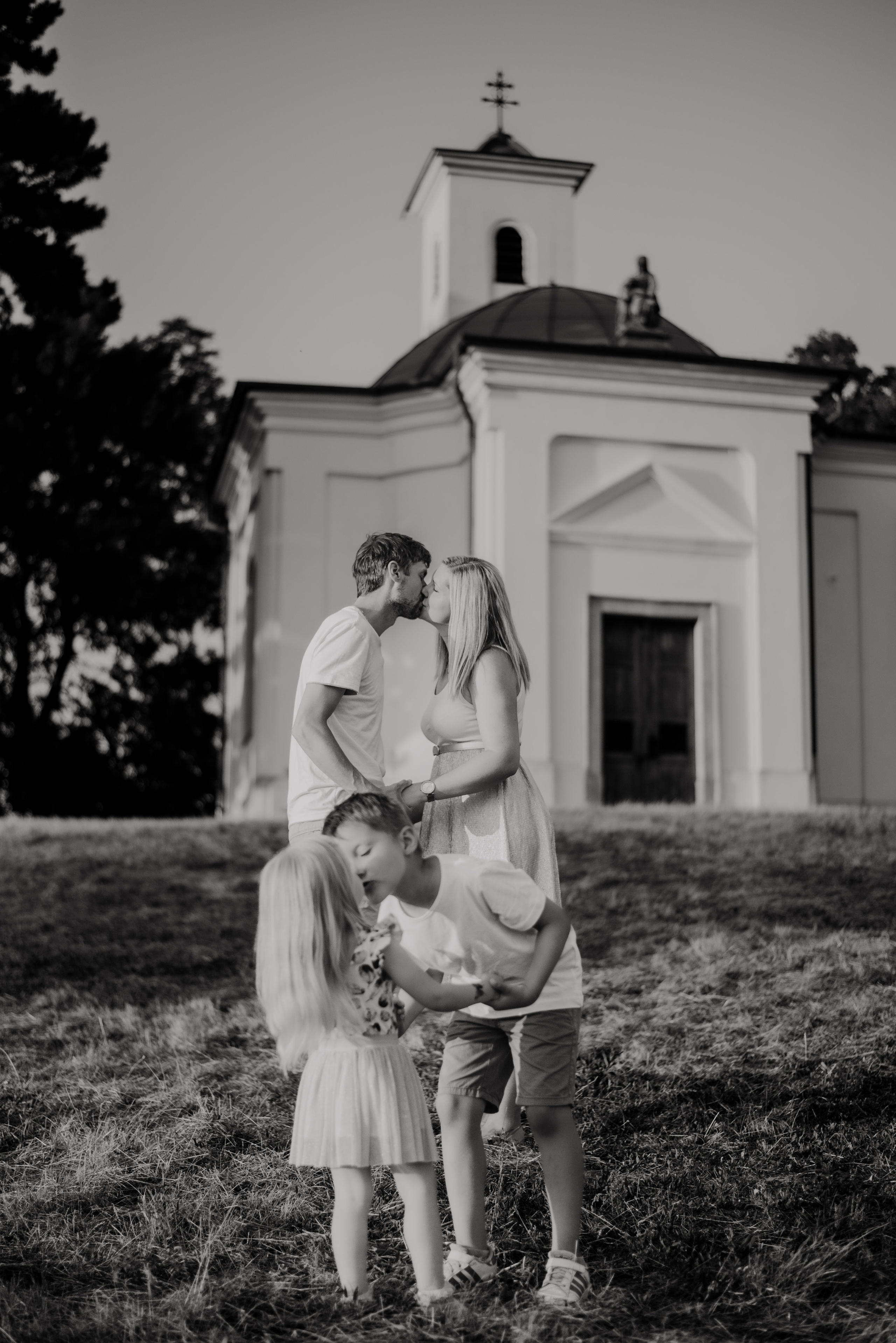 Lucka and family. Lifestyle, wedding and family photographer