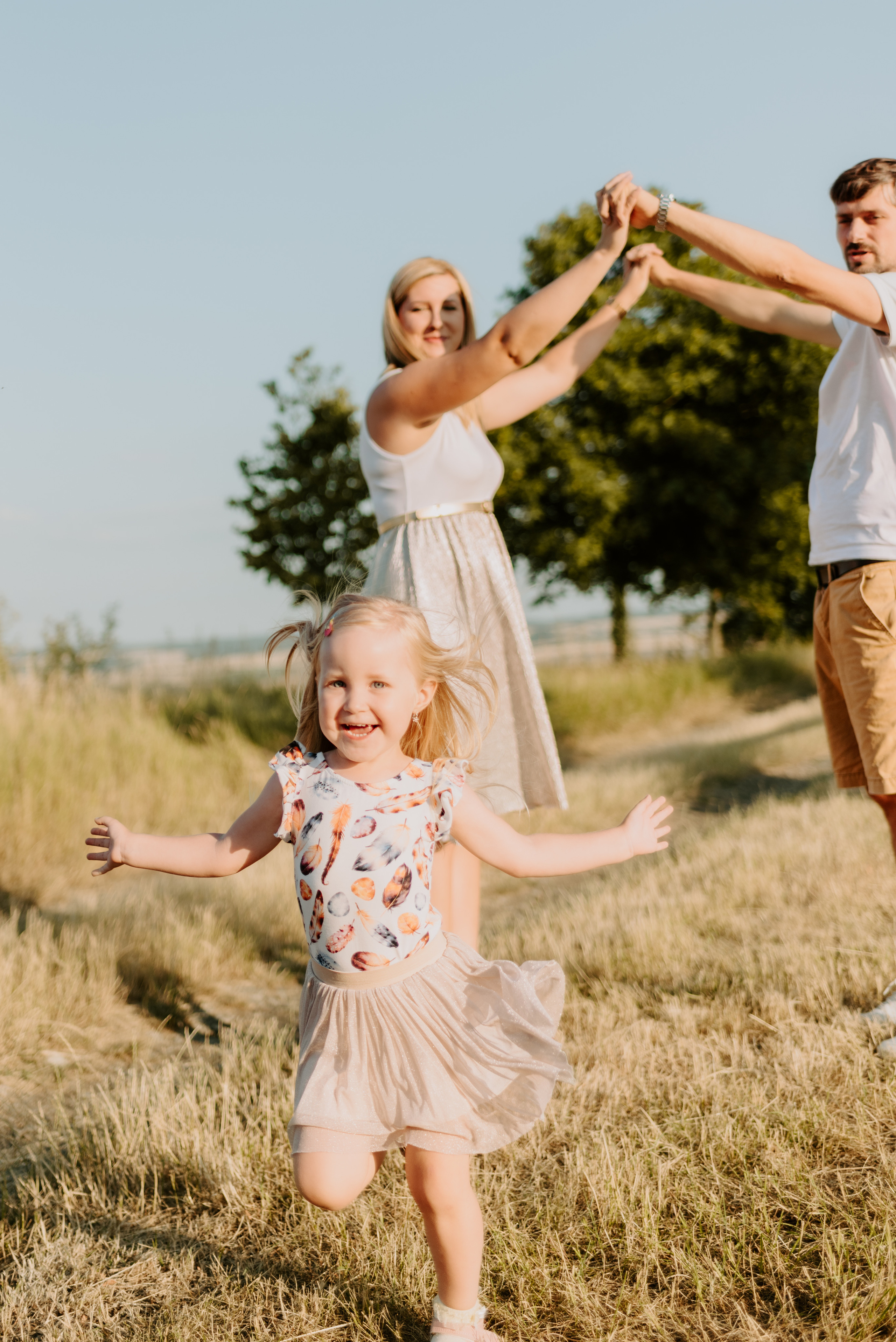 Lucka and family. Lifestyle, wedding and family photographer