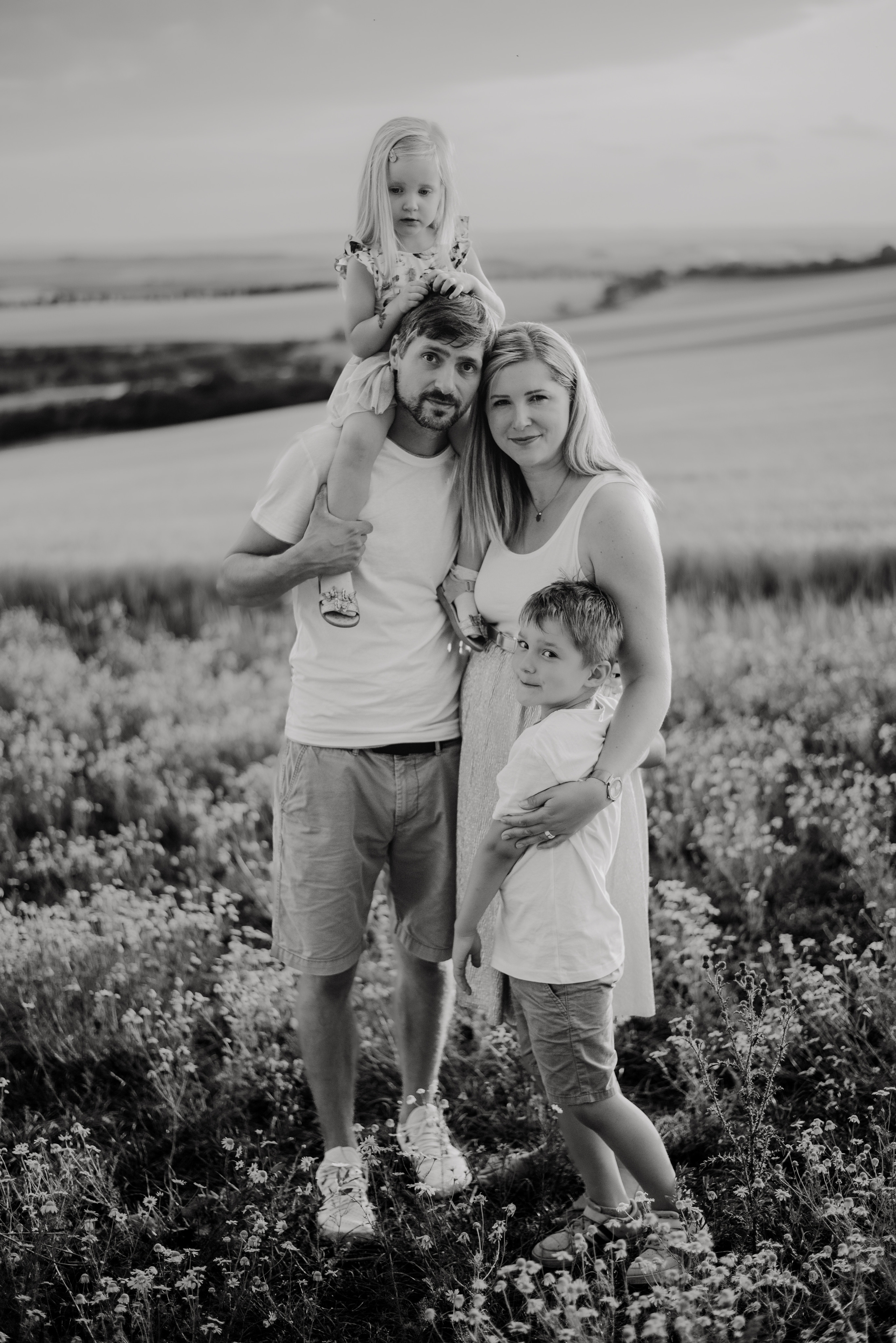 Lucka and family. Lifestyle, wedding and family photographer