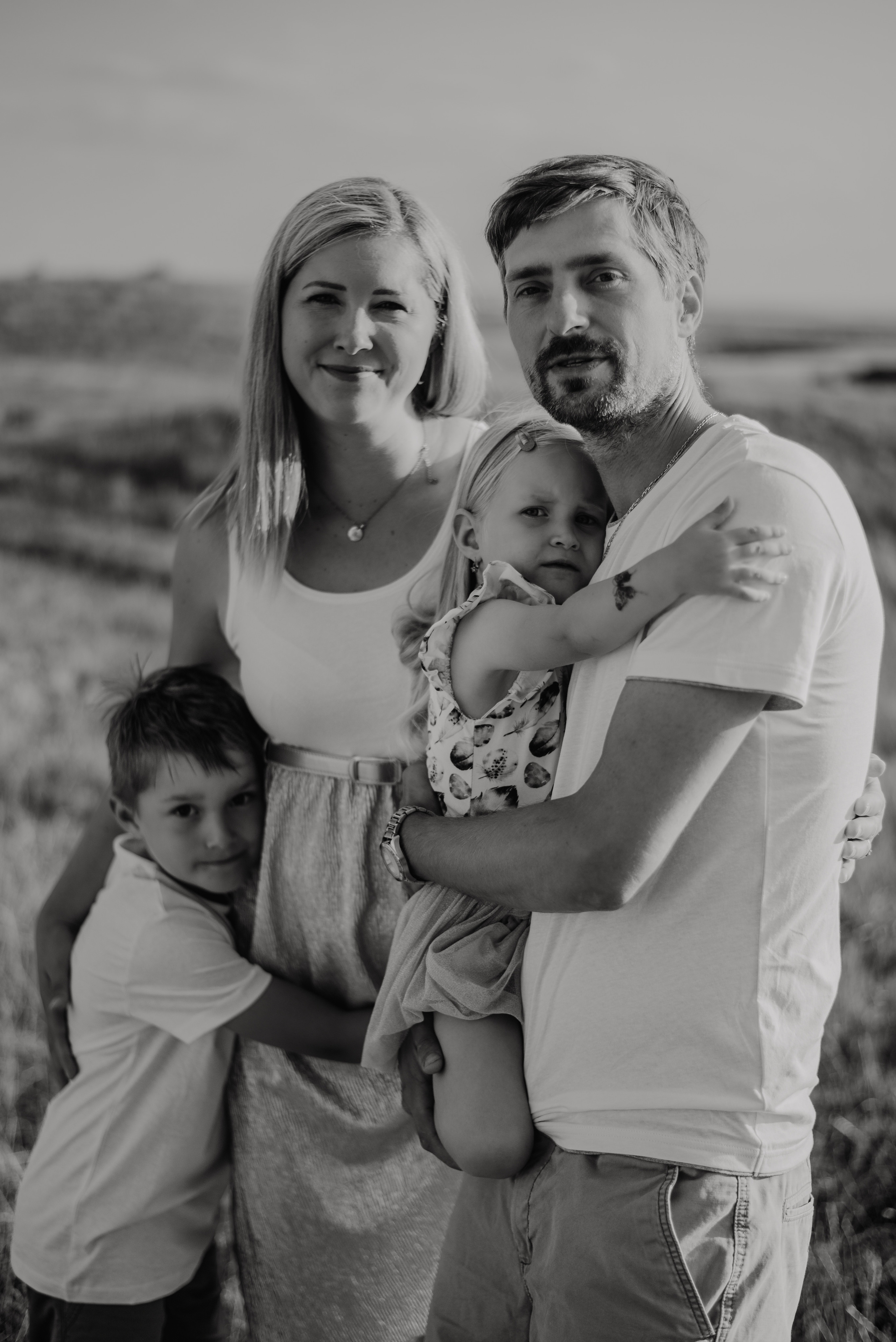 Lucka and family. Lifestyle, wedding and family photographer