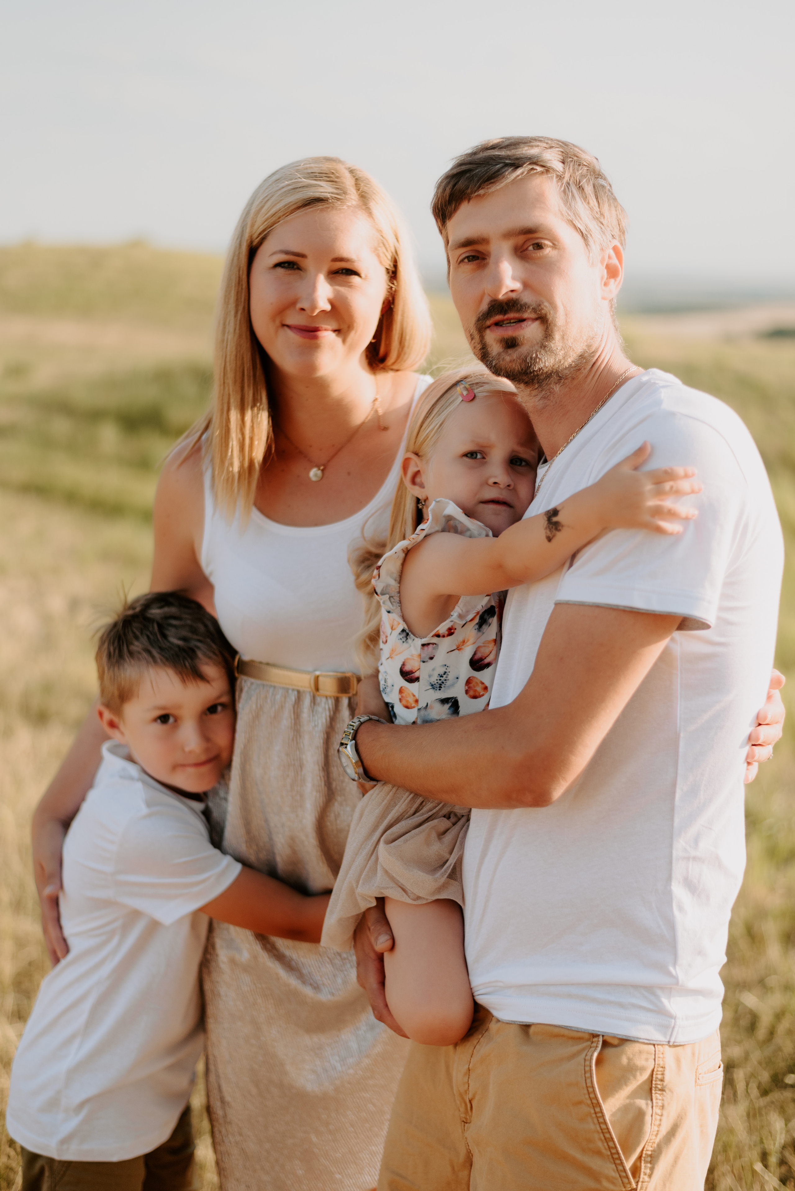 Lucka and family. Lifestyle, wedding and family photographer