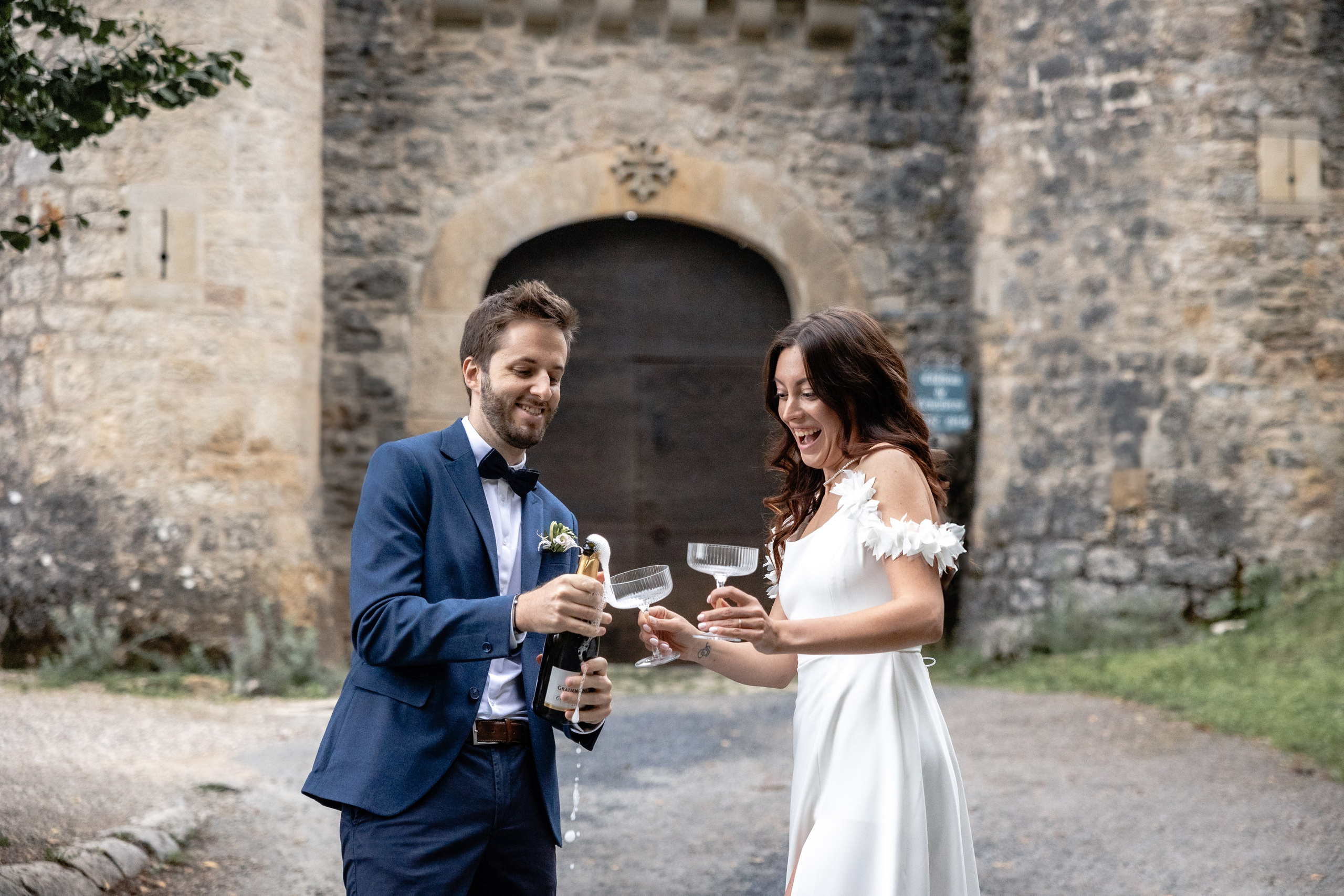Mariage au château français. Elopement au Château de Cénevières. Eugénie Smirnova — Photographe à Toulouse et dans le Sud-Ouest
