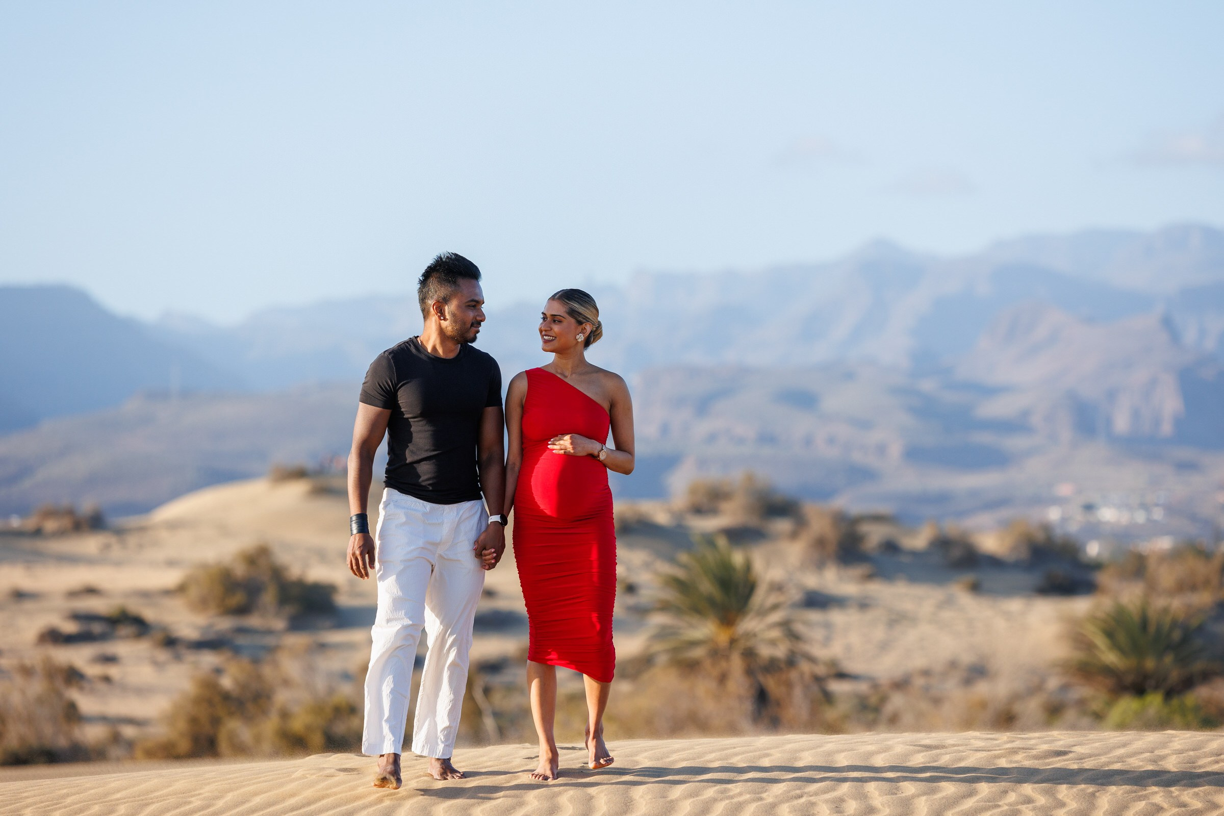 Maternity Babymoon photographer Desert Maspalomas, Gran Canaria