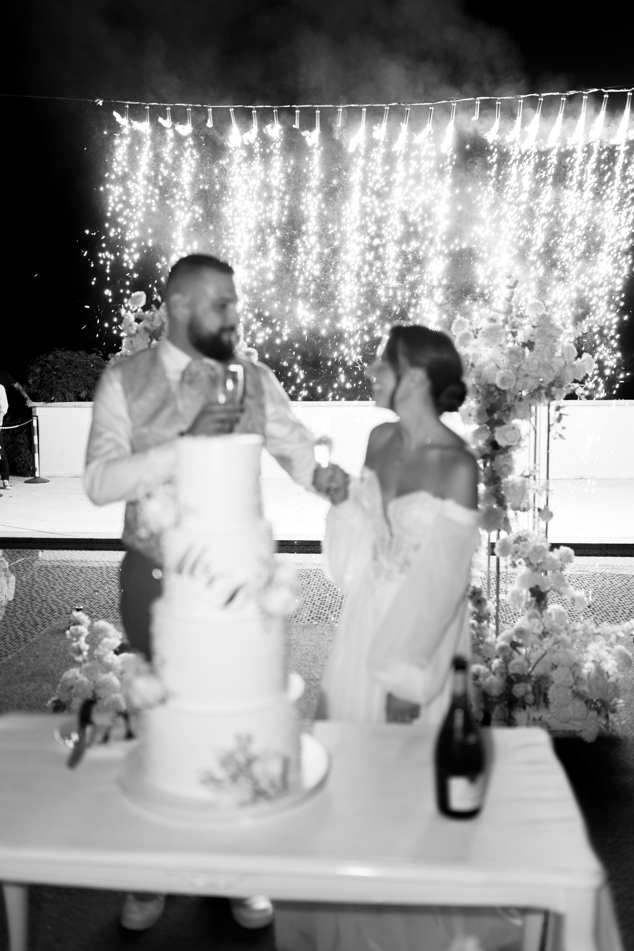 M&D|Between City Lights and Hidden Oasis. Black Sheep Produkcija| Wedding Photography and Wedding Films, based in Kragujevac, Europe / Fotograf i videograf, Kragujevac, Srbija