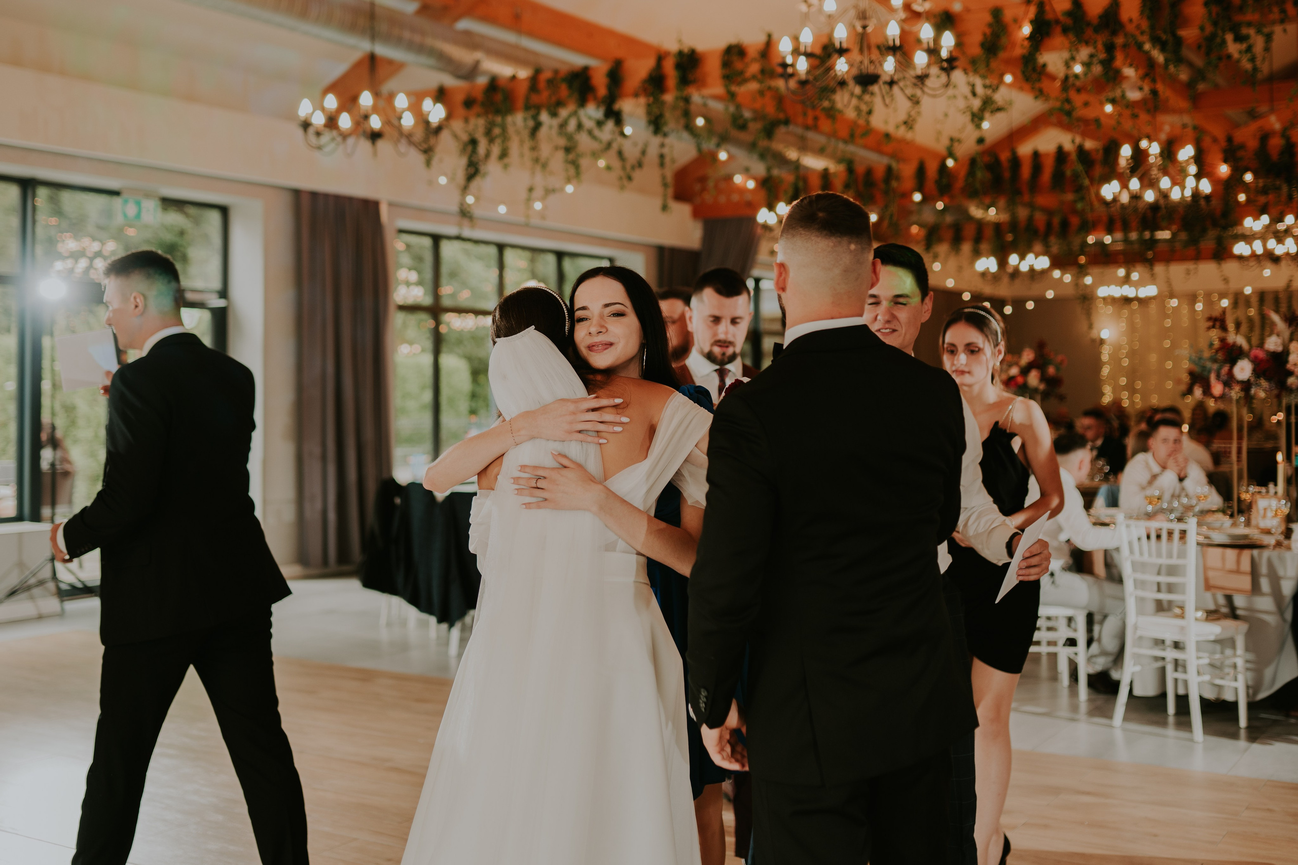 Sala Koralowa w Jaworzu: Opowieść o ślubie Nikoli i Kacpra. Karkowskafoto - fotografia miłości