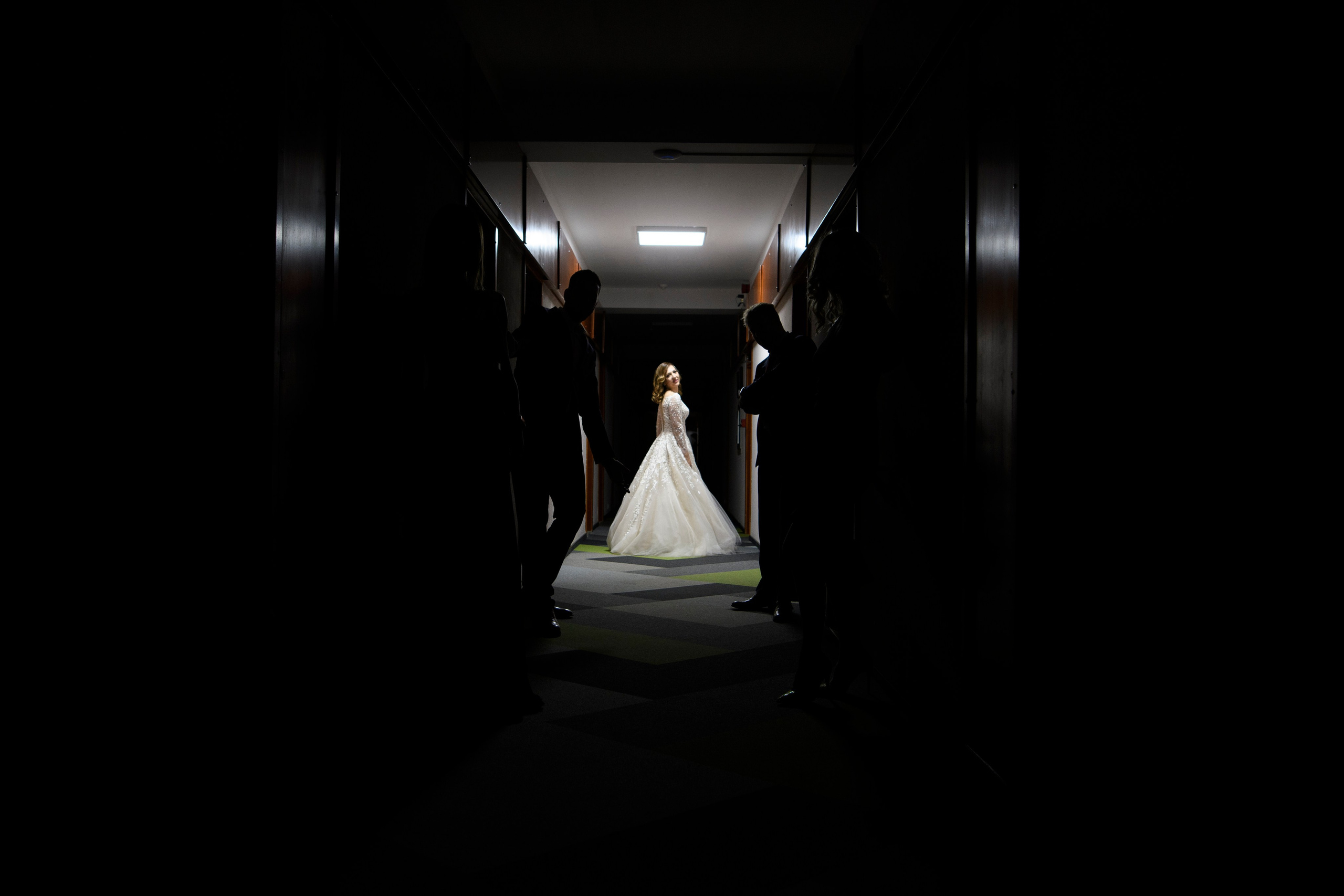 Fotografii de nunta Onesti. MDimaFotoStudio. Fotograf de nuntă, evenimente private și de familie