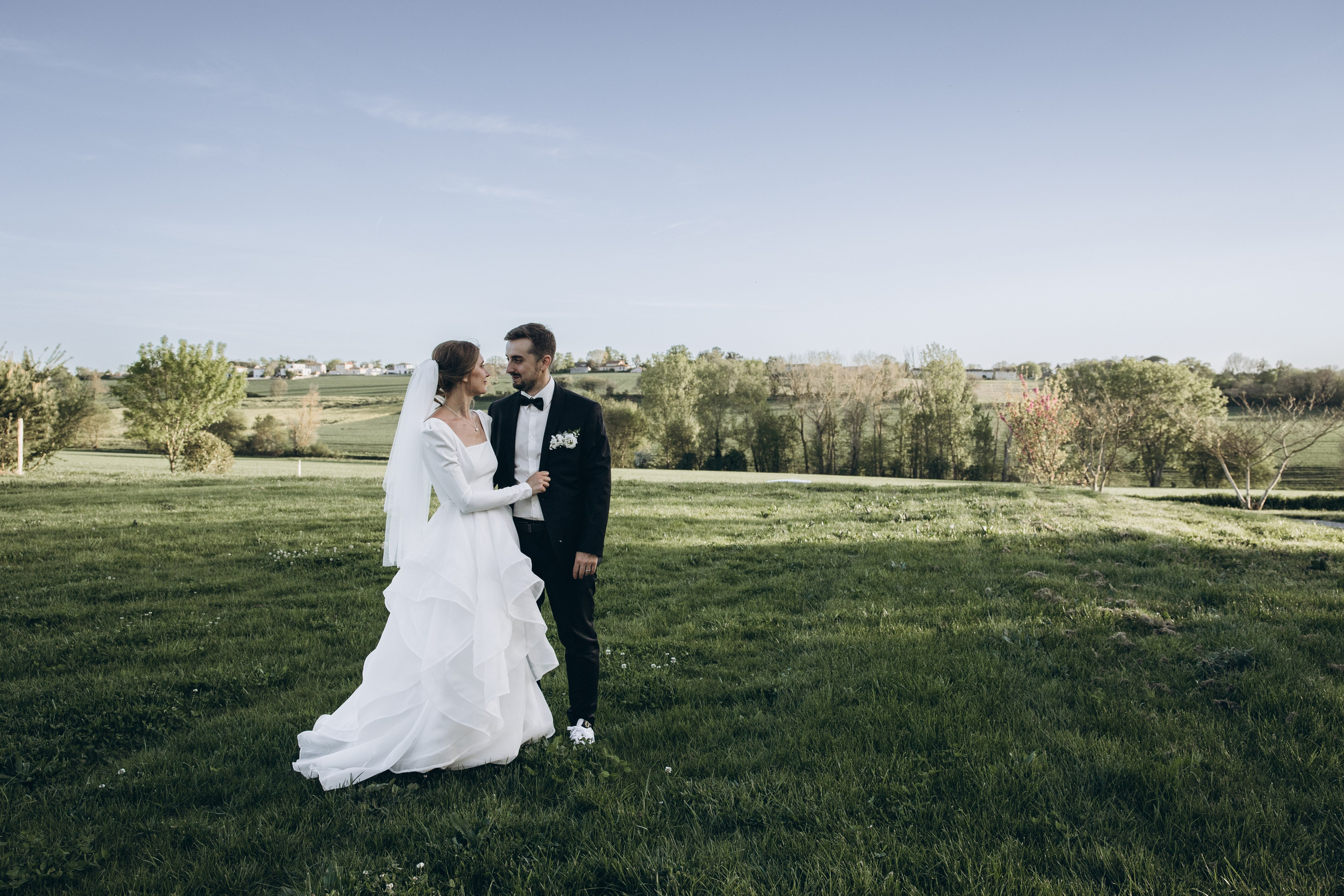 Wedding session in Domaine du T. Eugenie Smirnova — wedding, corporate and lifestyle photographer in Toulouse and Southwest France