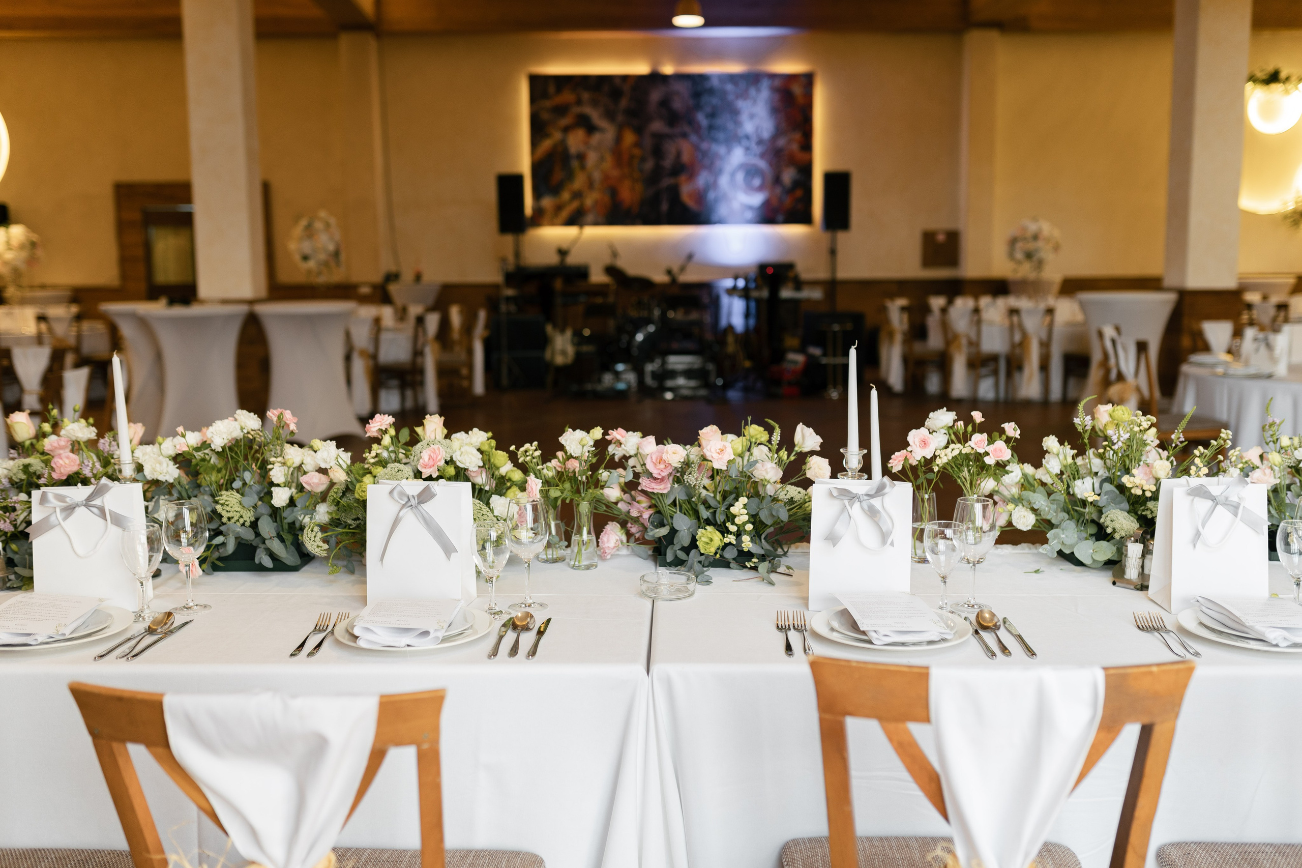 M&D|Between City Lights and Hidden Oasis. Black Sheep Produkcija| Wedding Photography and Wedding Films, based in Kragujevac, Europe / Fotograf i videograf, Kragujevac, Srbija