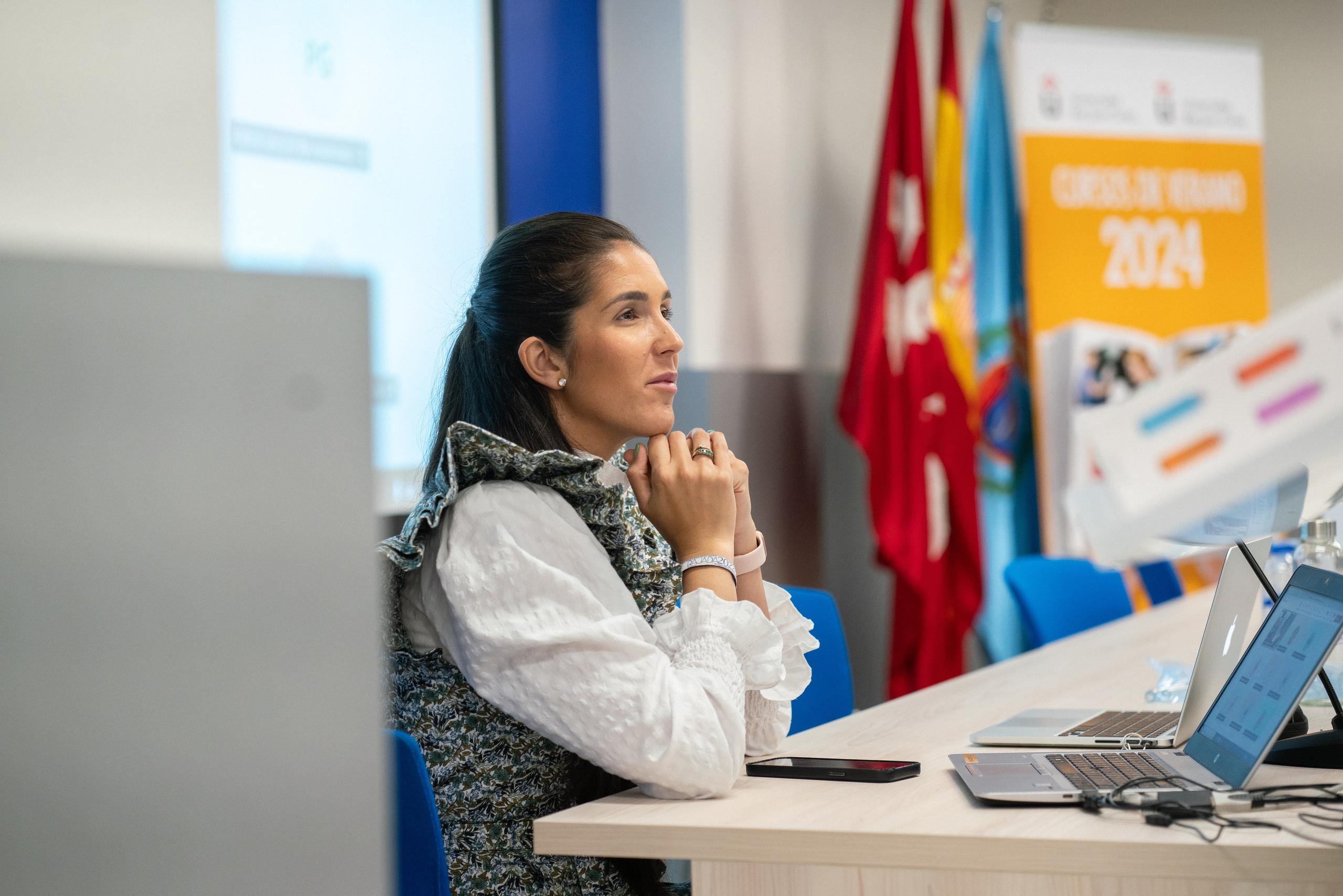 Congreso de foniatras. Fotógrafa en Madrid | Retratos femeninos, familia y sesiones con caballos – Anna Maruleva