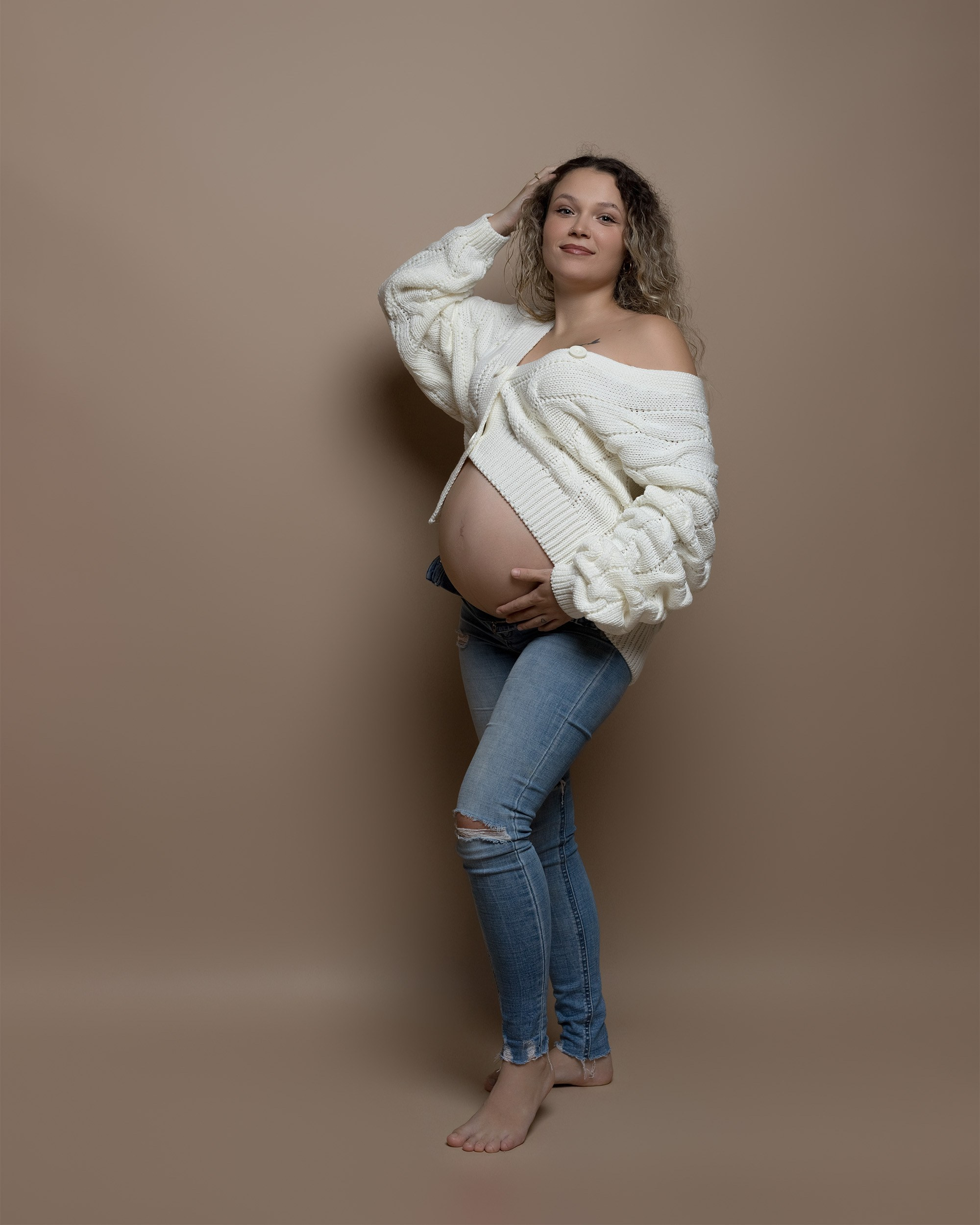 Embarazo y Maternidad sesiones de fotografía en estudio
