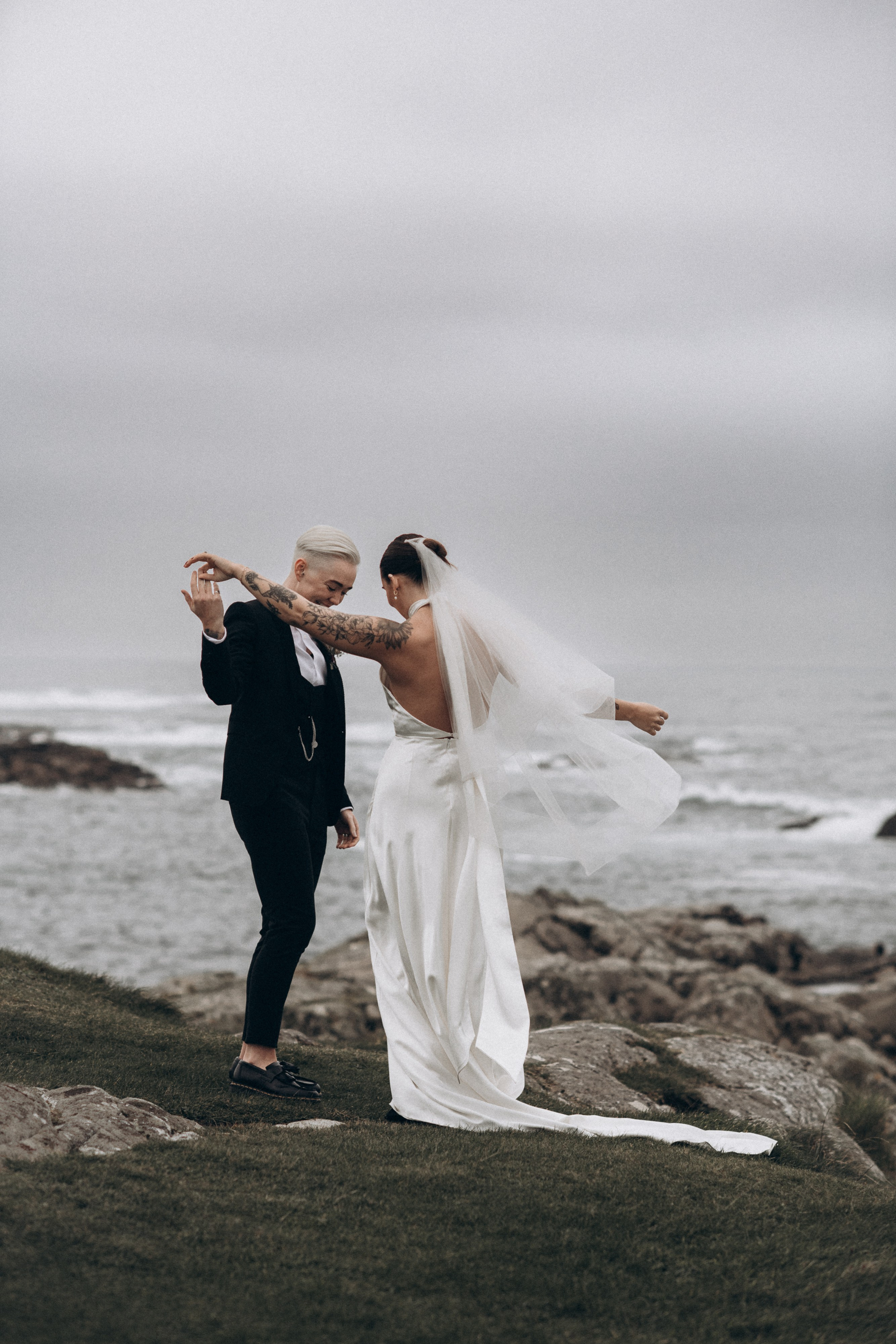Elopement photoshoot in Ireland. Wedding & Family photographer in County Donegal and Dublin, Ireland
