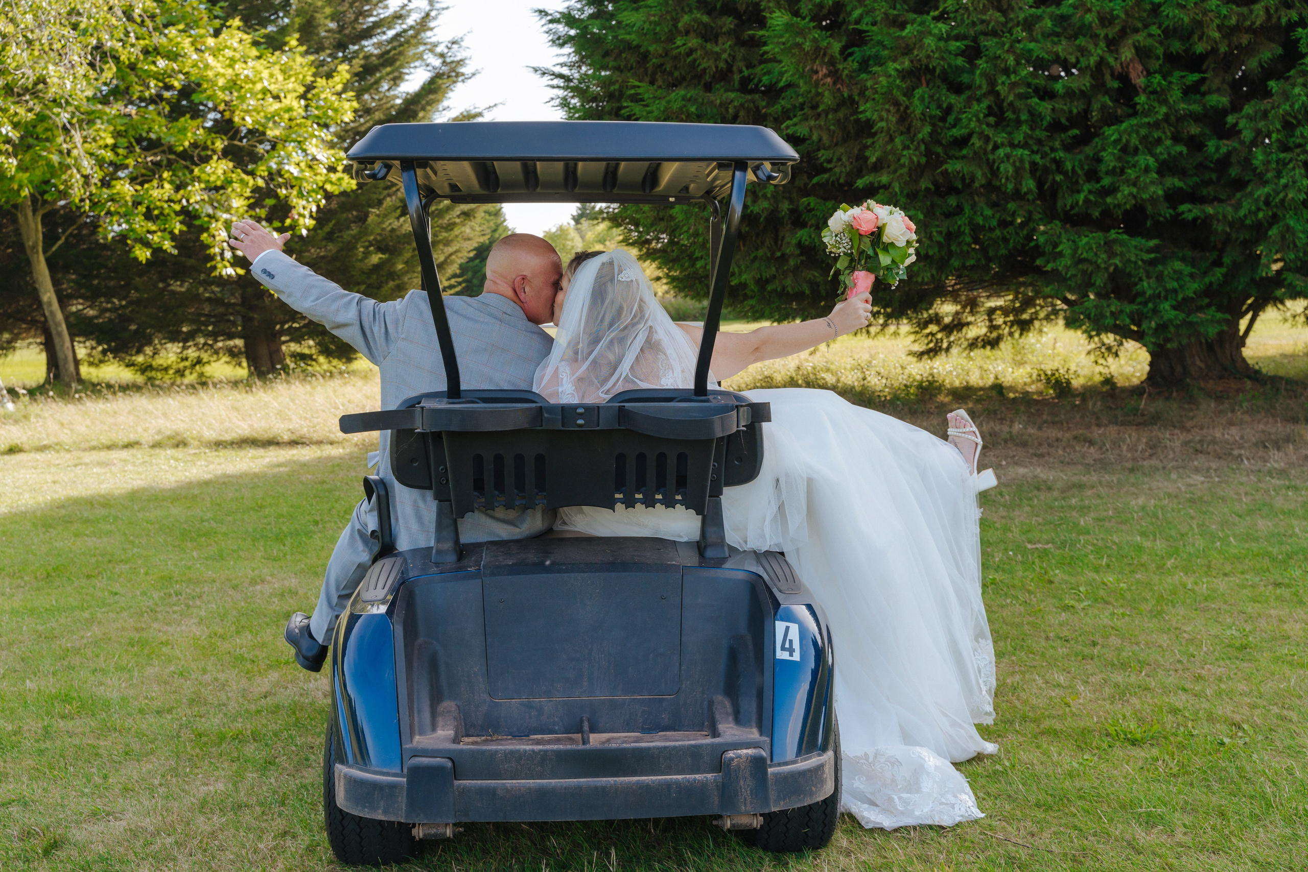 Wedding at Bird Hills Golf Centre. Photographer in England Ekaterina Romanova