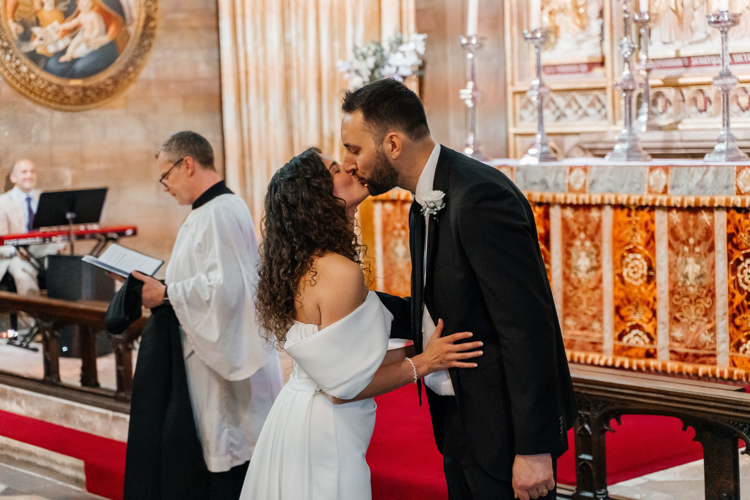 Wedding ceremony at The Lower chapel in Eton, Wedding in Eton, wedding photographer in Eton, wedding photographer in Eton