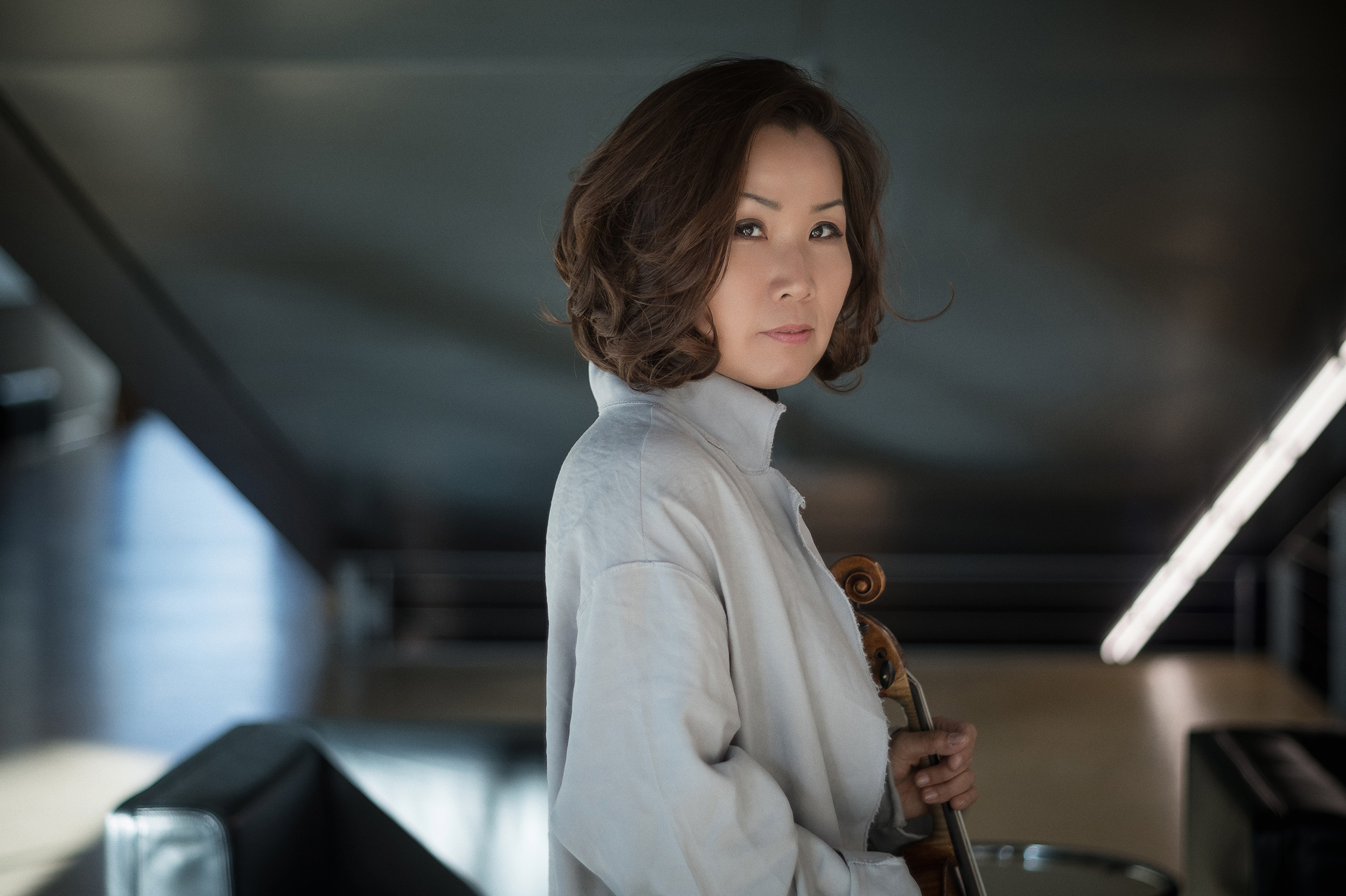 SHINKYUNG KIM. Portrait photographer in Germany and all over Europe Mischa Blank