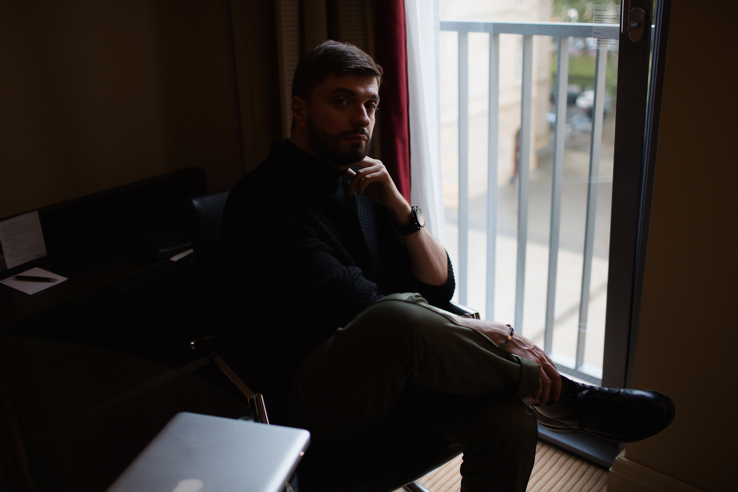 OLEG. Portrait photographer in Germany and all over Europe Mischa Blank