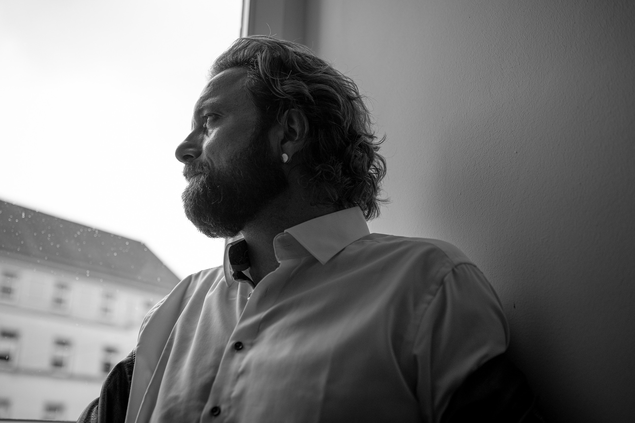 MIRKO ROSCHKOWSKI. Portrait photographer in Germany and all over Europe Mischa Blank