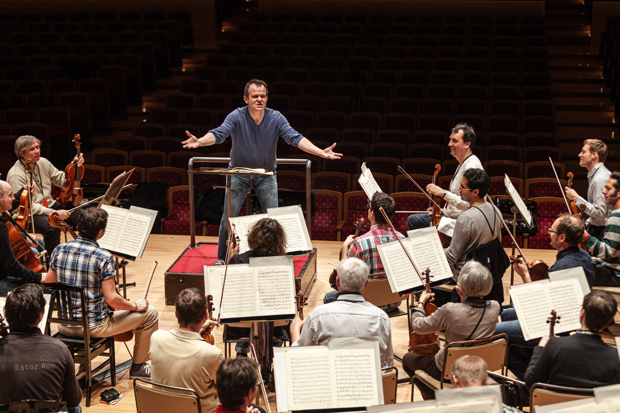 JAPAN TOURNE MIT SWR SYMPHONIEORCHESTER. Portrait photographer in Germany and all over Europe Mischa Blank