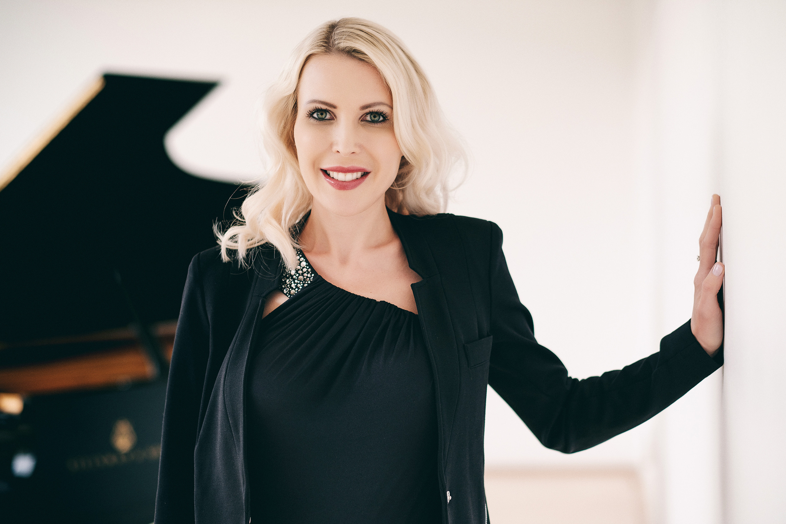 KATJA HUHN. Portrait photographer in Germany and all over Europe Mischa Blank