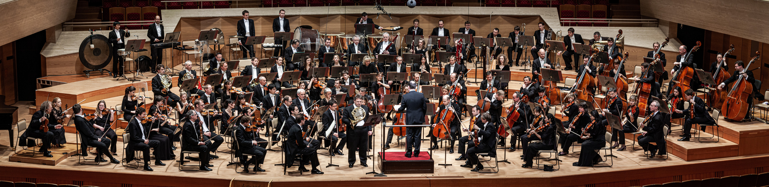 JAPAN TOURNE MIT SWR SYMPHONIEORCHESTER. Portrait photographer in Germany and all over Europe Mischa Blank