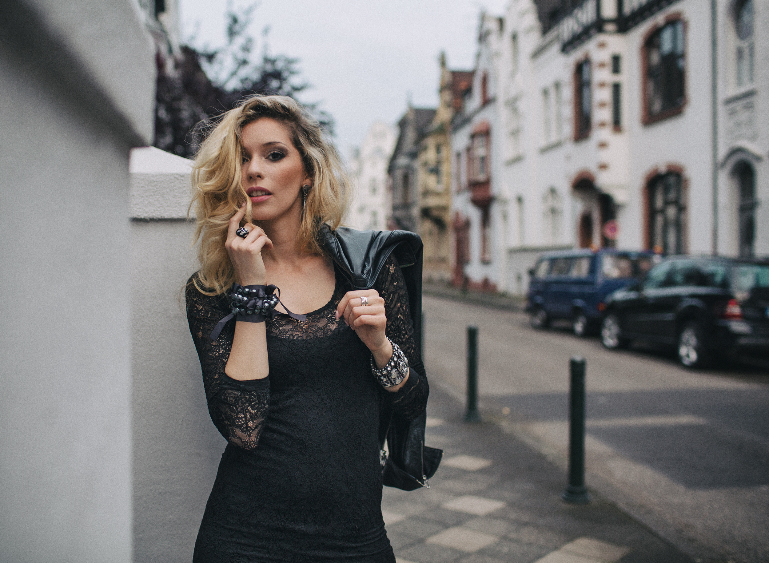 YANA. Portrait photographer in Germany and all over Europe Mischa Blank