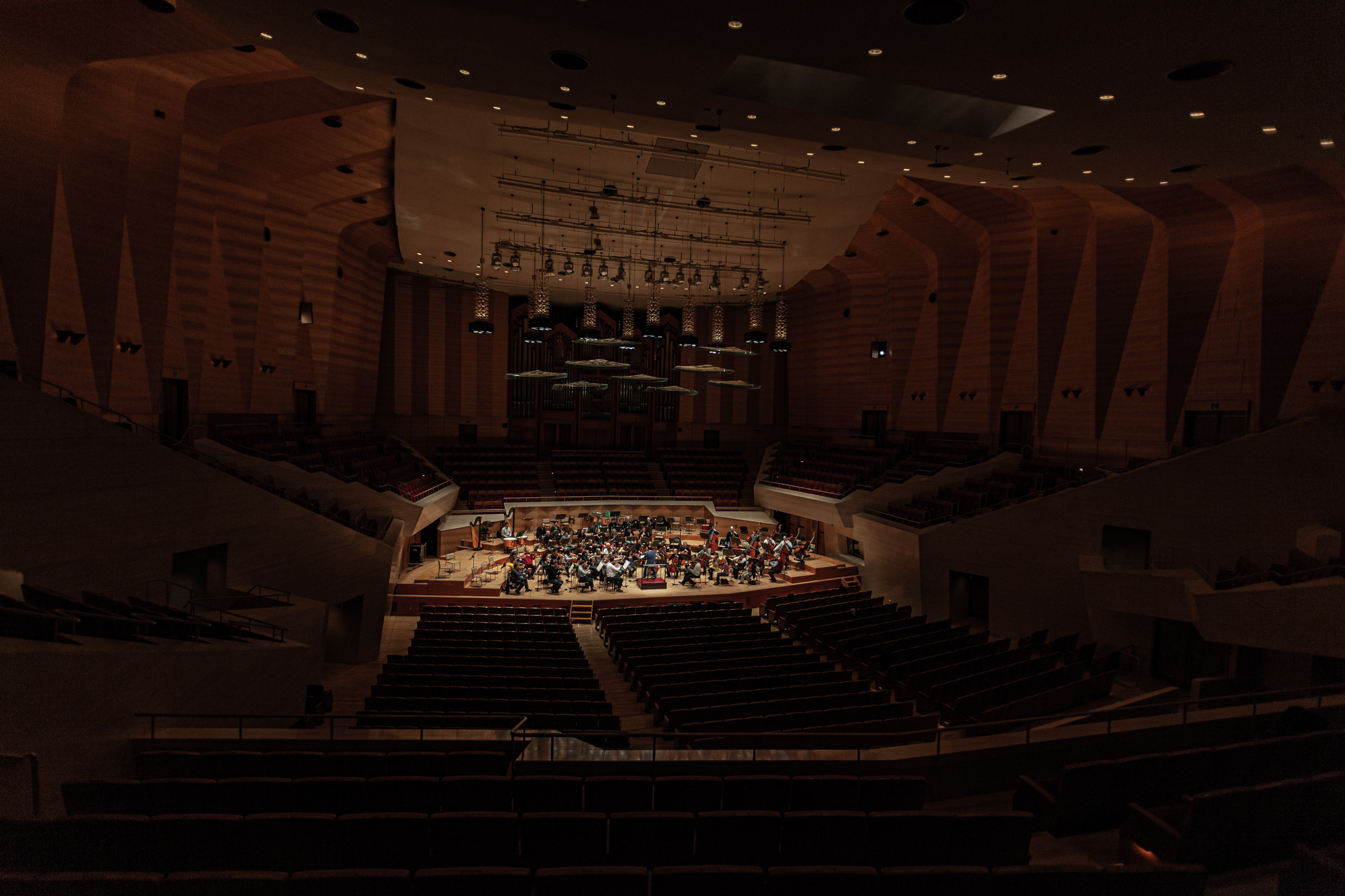 JAPAN TOURNE MIT SWR SYMPHONIEORCHESTER. Portrait photographer in Germany and all over Europe Mischa Blank