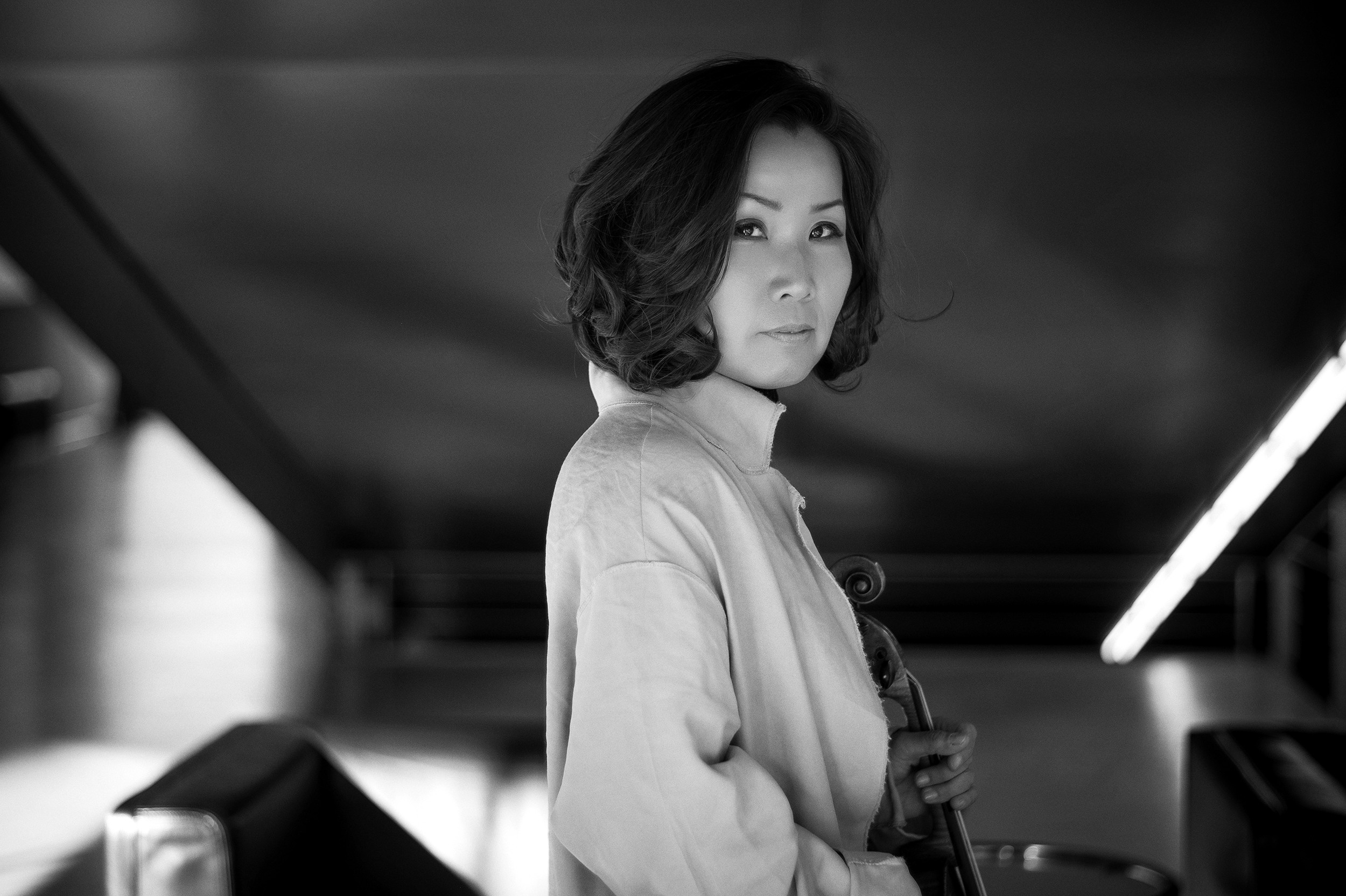 SHINKYUNG KIM. Portrait photographer in Germany and all over Europe Mischa Blank