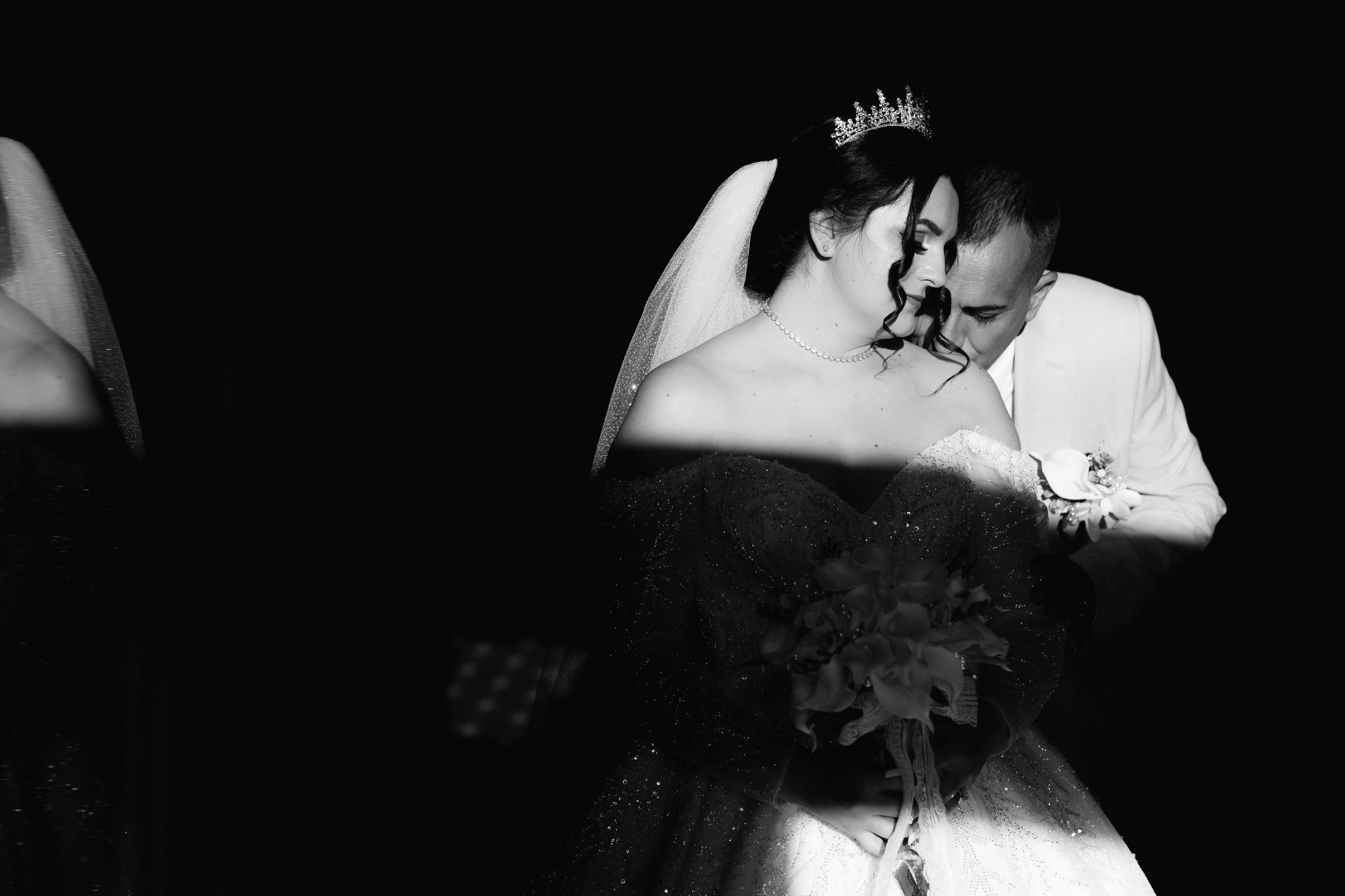 Documentary Weddings. Adrian Aioanei — Fotograf profesionist de nuntă în Iași, Suceava și București. Specializat în evenimente, portrete și fine art