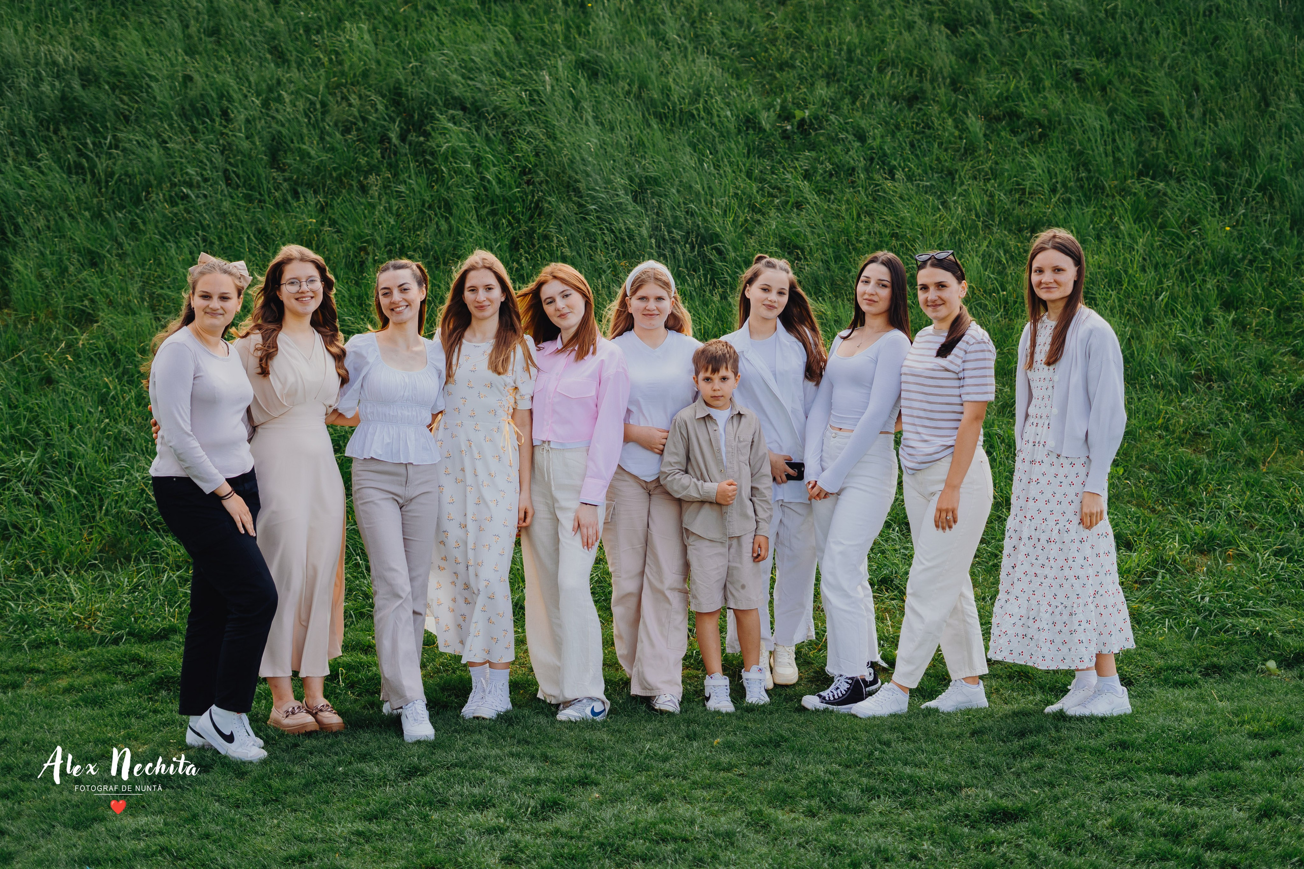 Aniversare în parc. Foto-Video Nunta Iasi, Suceava, Bucuresti / Disponibilitate 2025 — 2026 — 2027