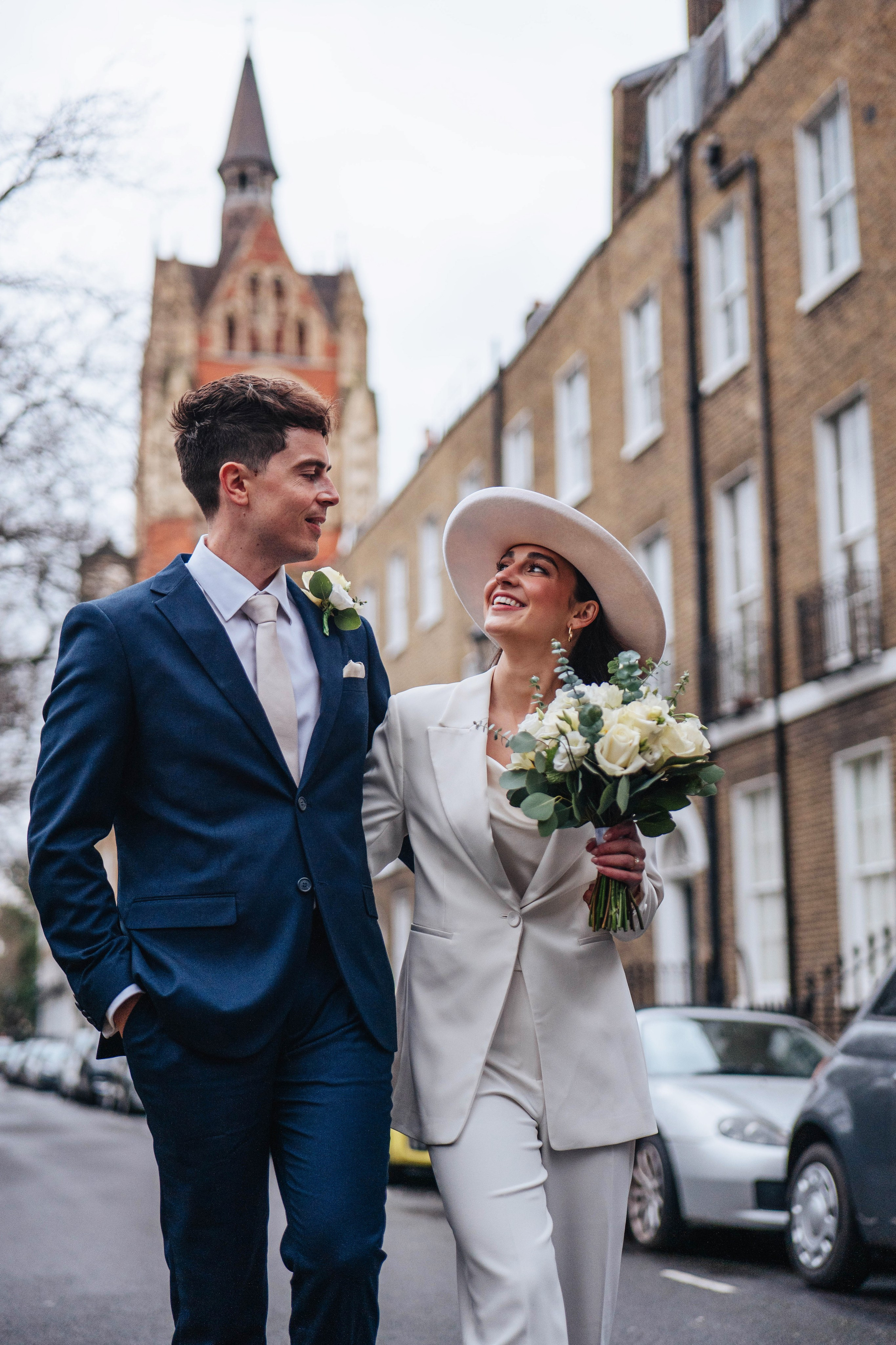 Stylish wedding in Islington, near Church close to Islington town hall