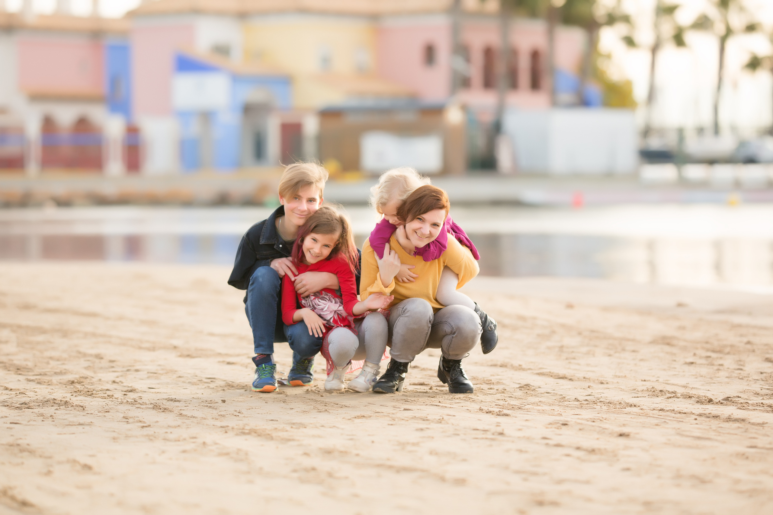 Smile. Family and real state photographer in Haugesund Dina Vikra