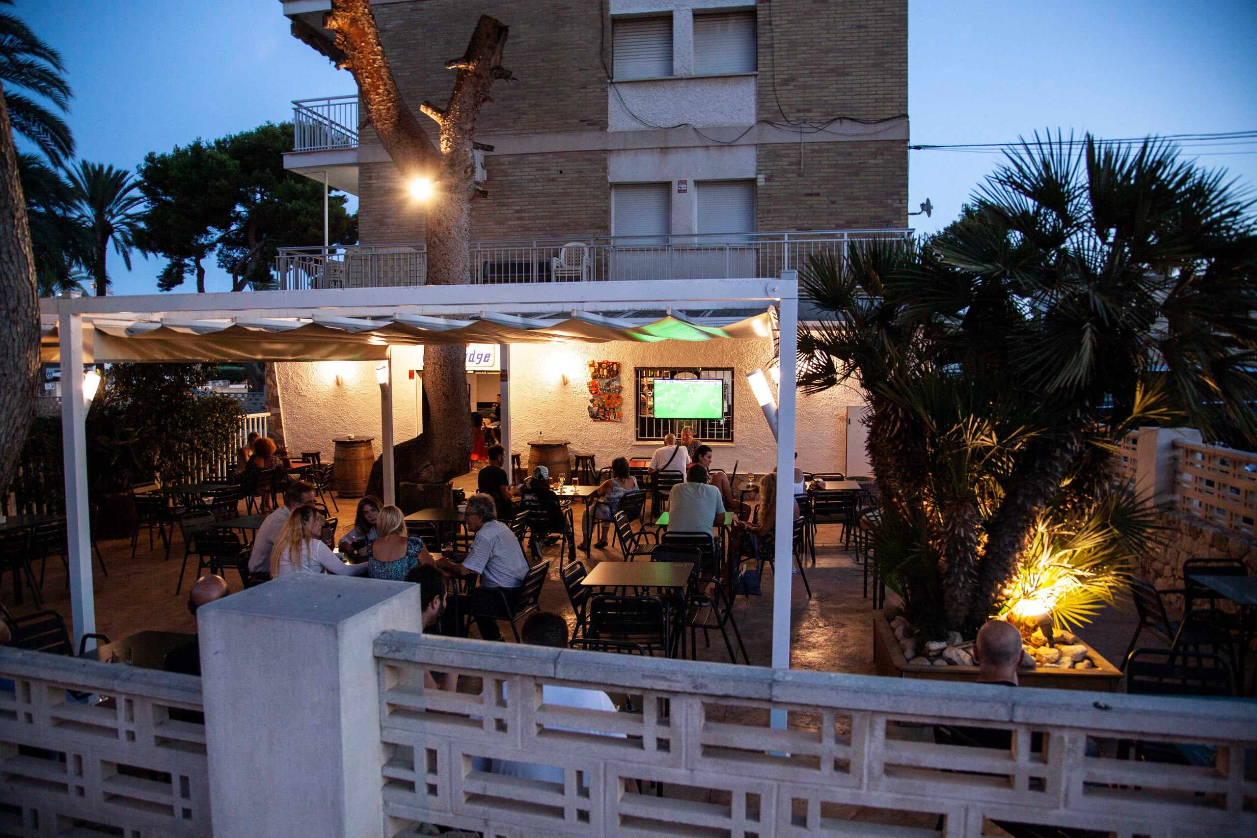 Beach bar. Family and real state photographer in Haugesund Dina Vikra