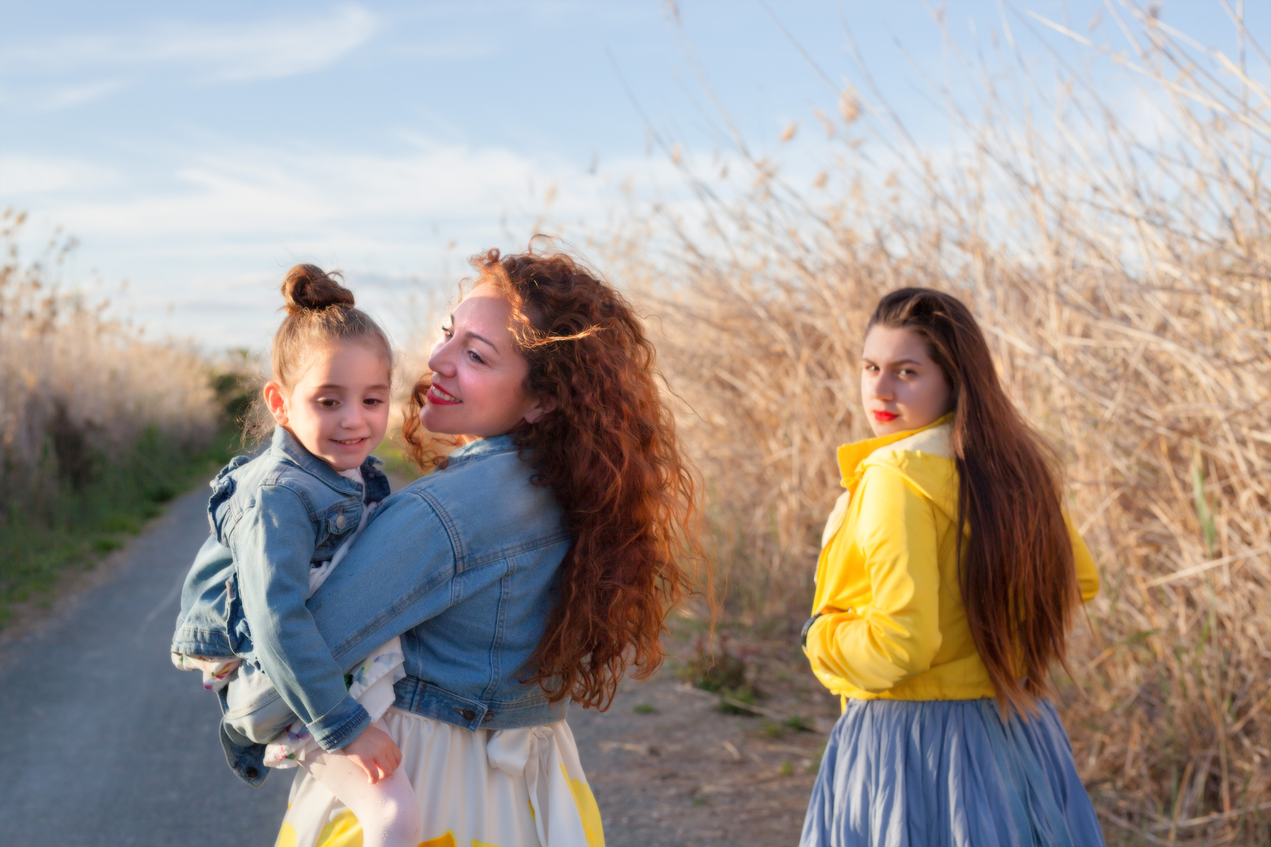 On the lake. Family and real state photographer in Haugesund Dina Vikra