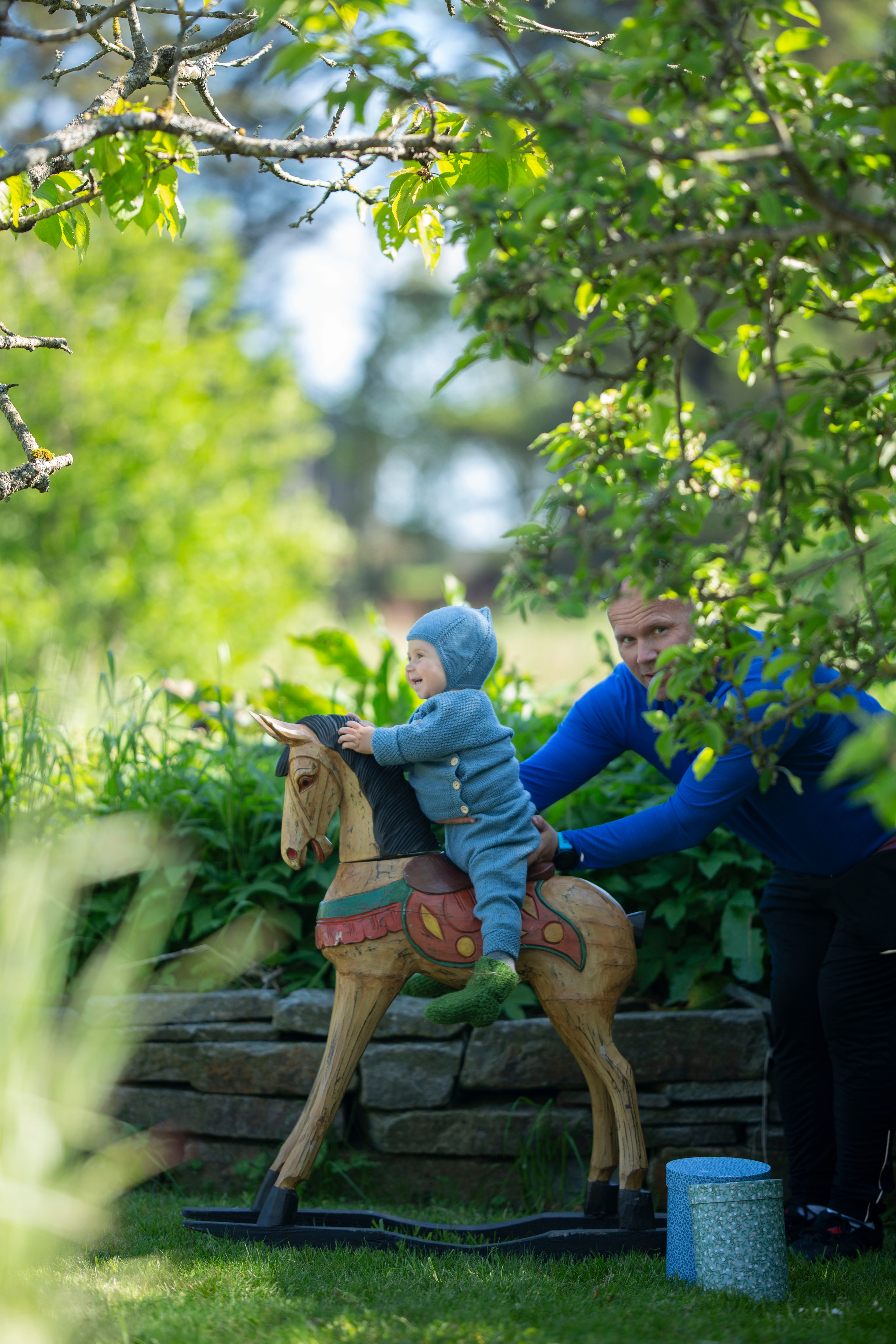 A. Family and real state photographer in Haugesund Dina Vikra