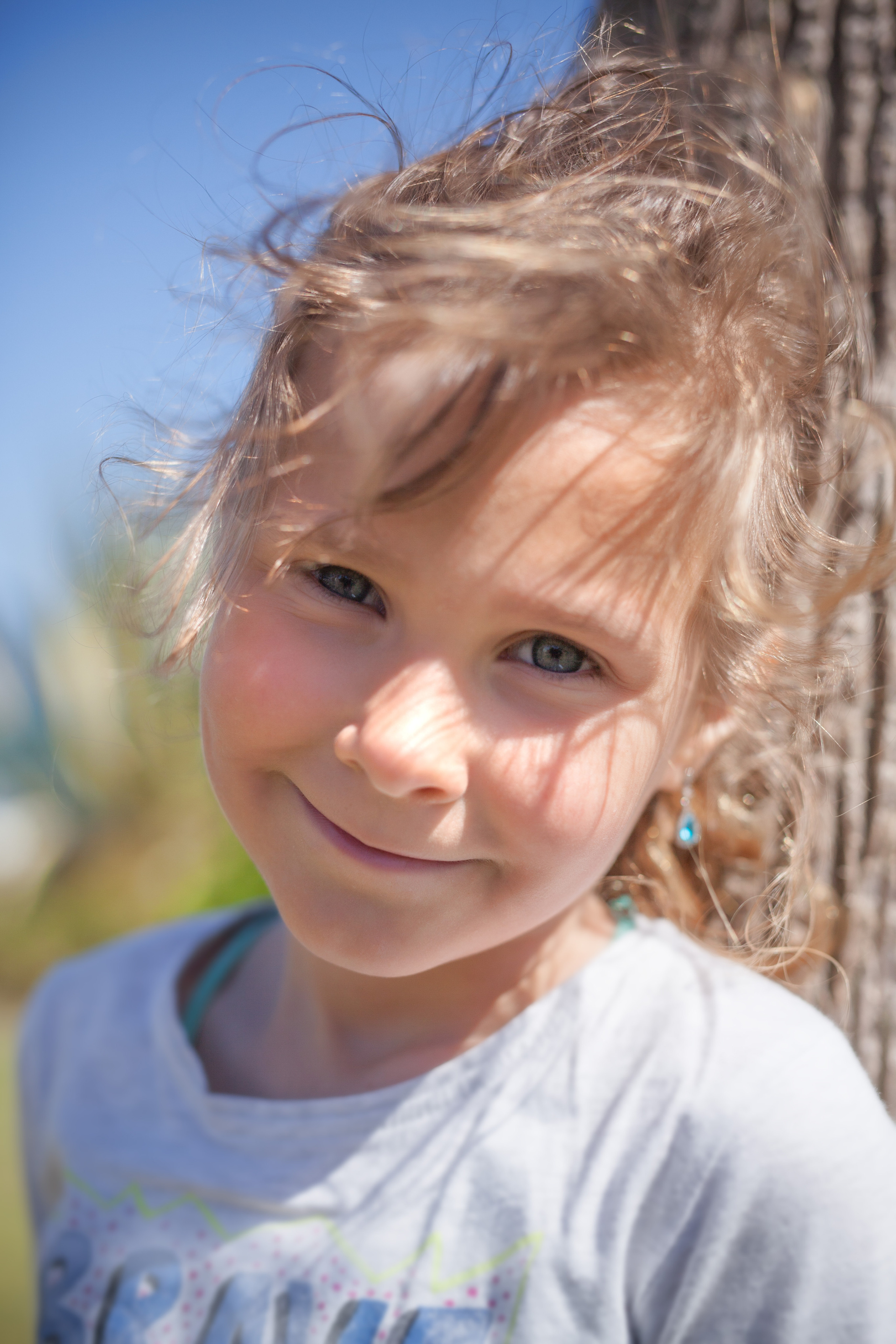 Sisters. Family and real state photographer in Haugesund Dina Vikra