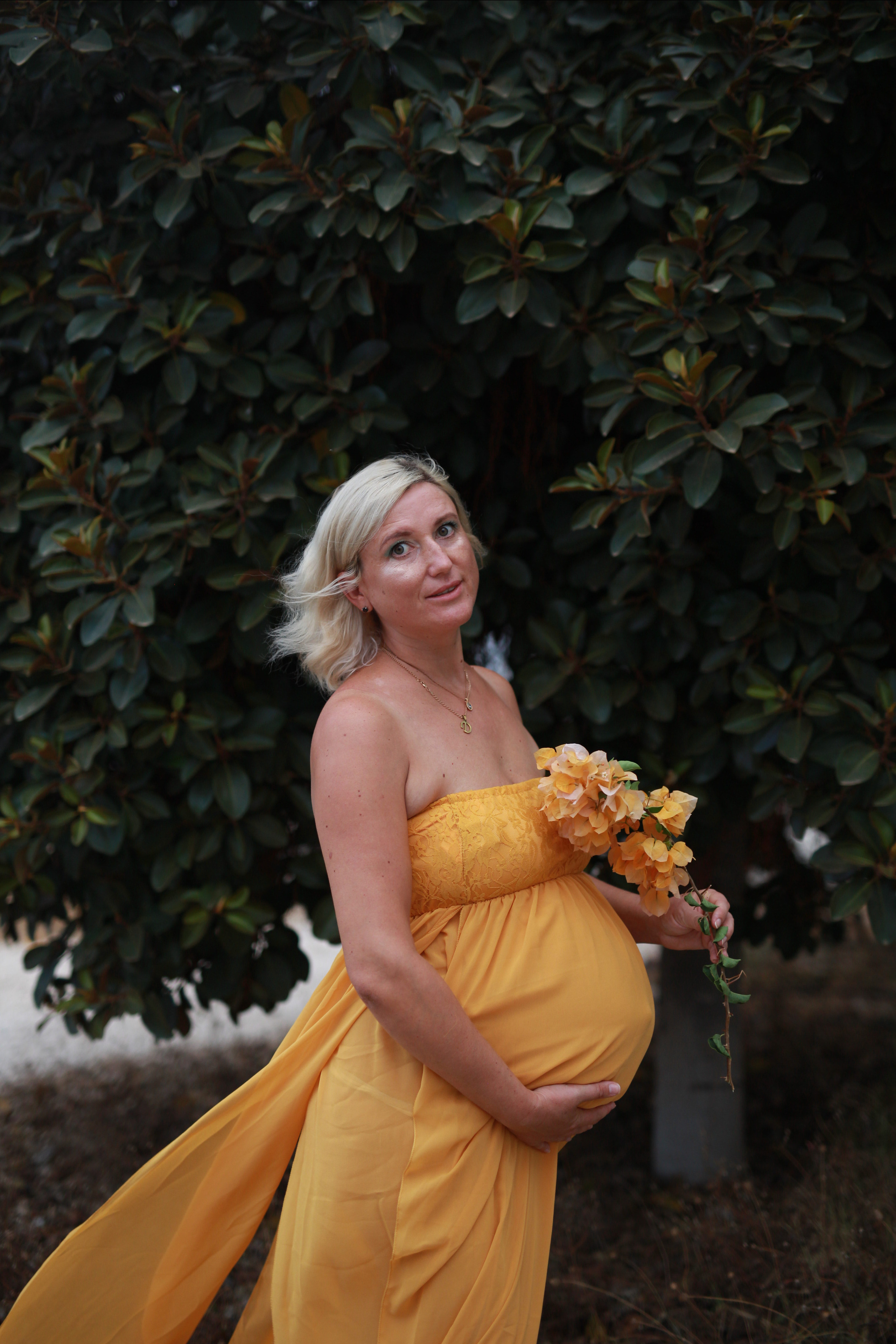 Waiting for a baby. Family and real state photographer in Haugesund Dina Vikra