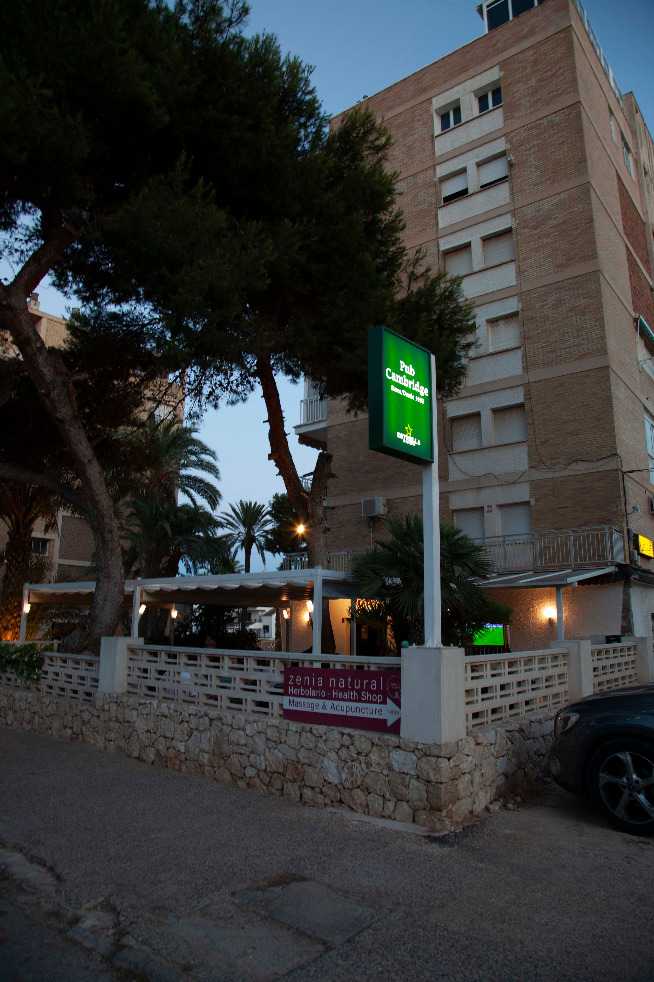 Beach bar. Family and real state photographer in Haugesund Dina Vikra