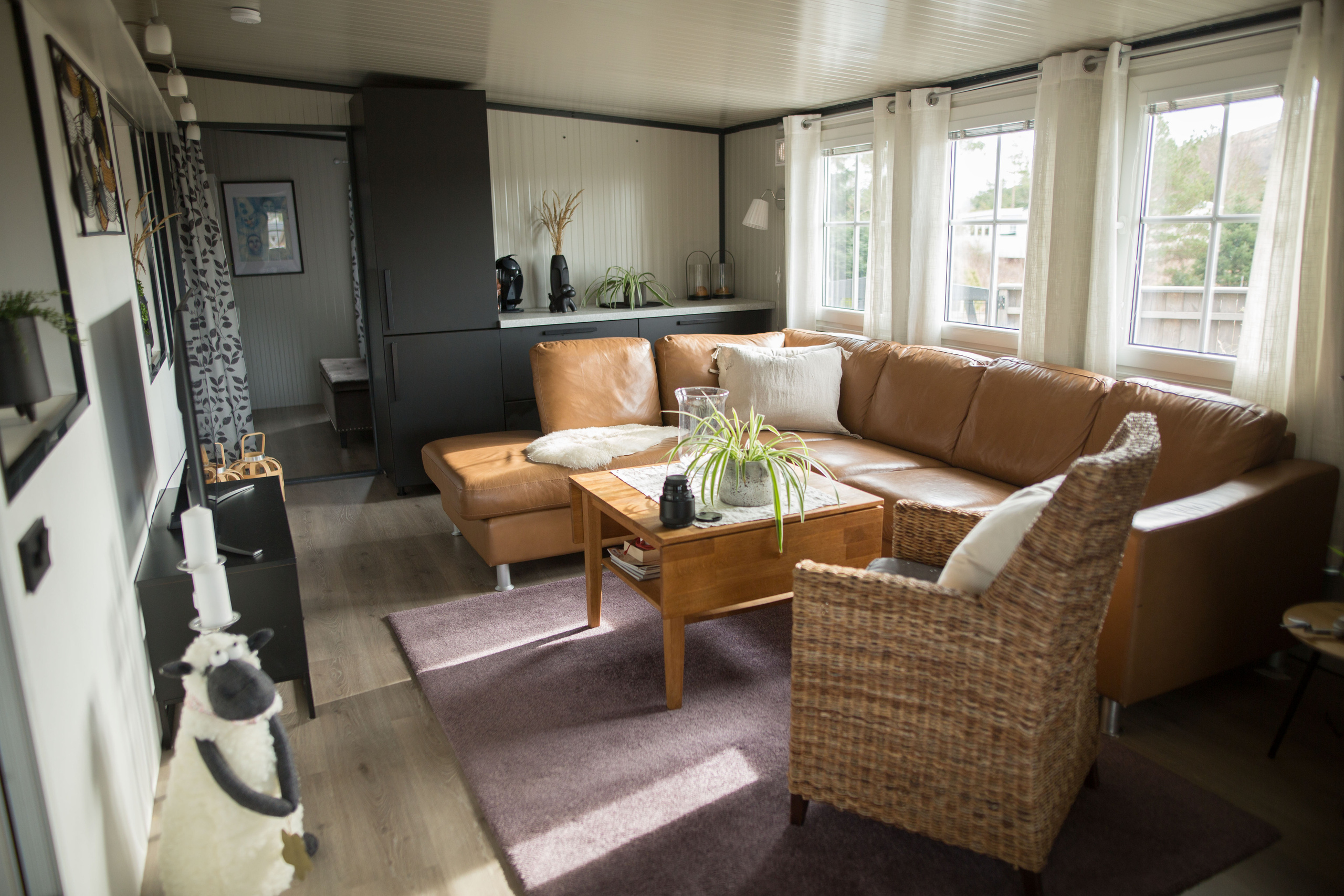 Hytta for salg. Family and real state photographer in Haugesund Dina Vikra